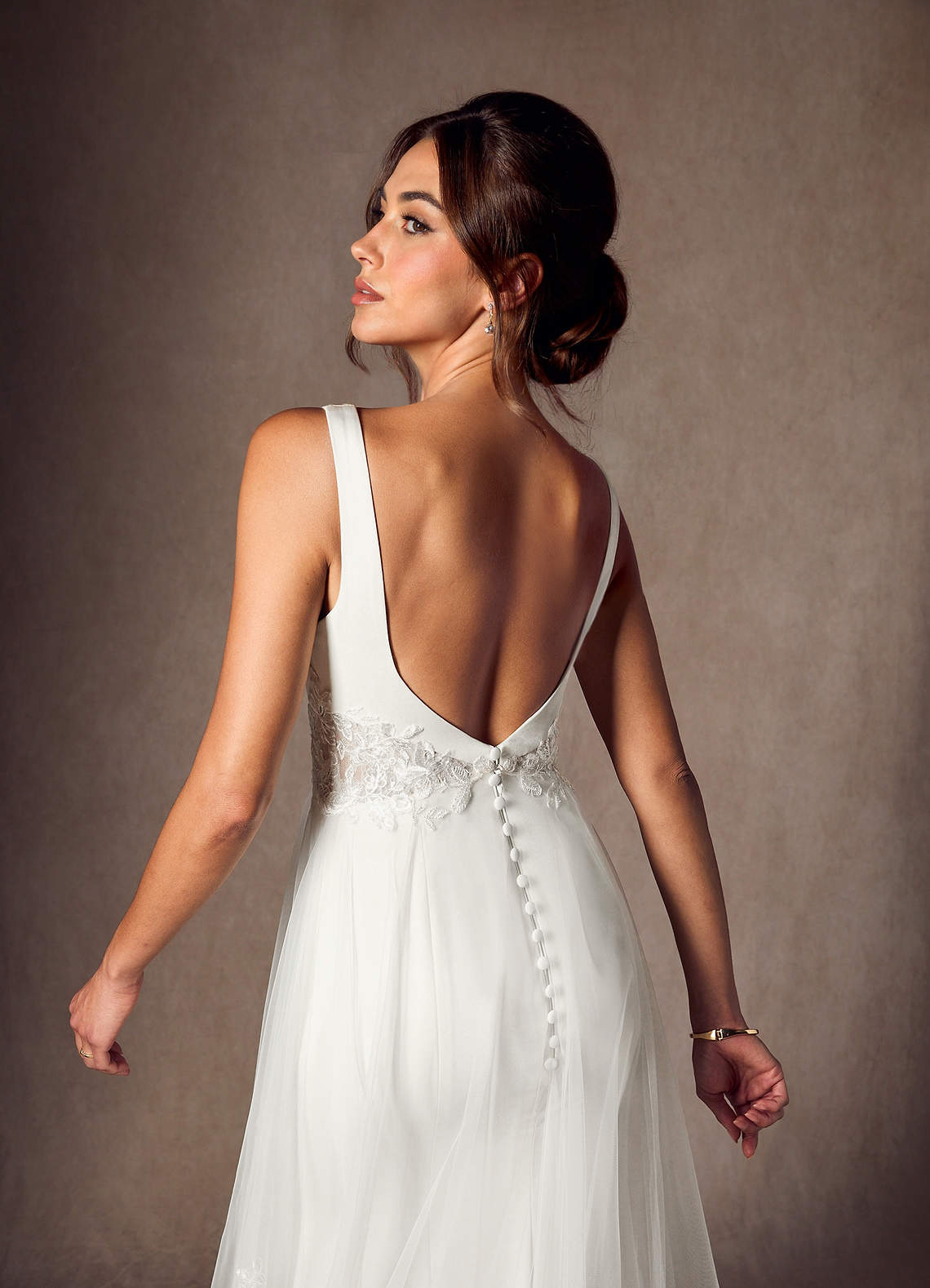 Azazie Ebony Robes de mariée Robe Trapèze en Crêpe Dos Satin Paillettes Blanc De Diamant image5