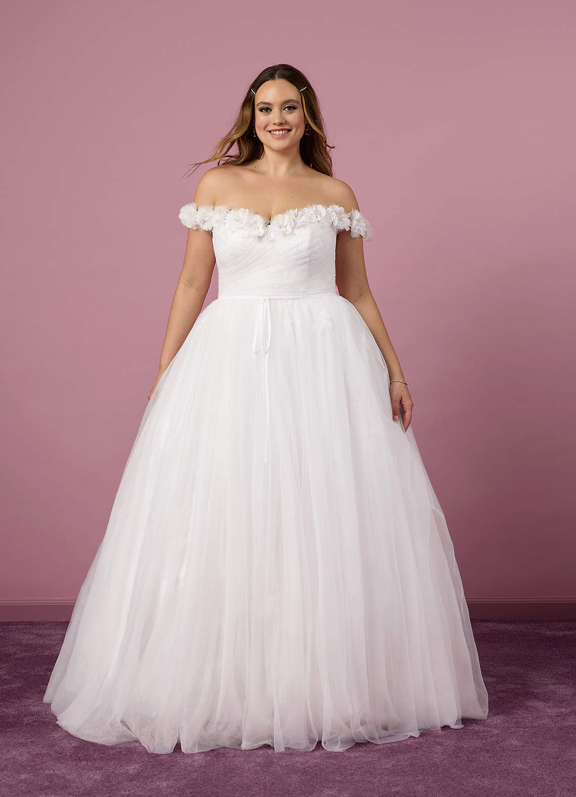 Barbie ♥ Azazie Vestidos de noiva Vestir Diamante Branco de Tule de Linha A com Fora do ombro image8