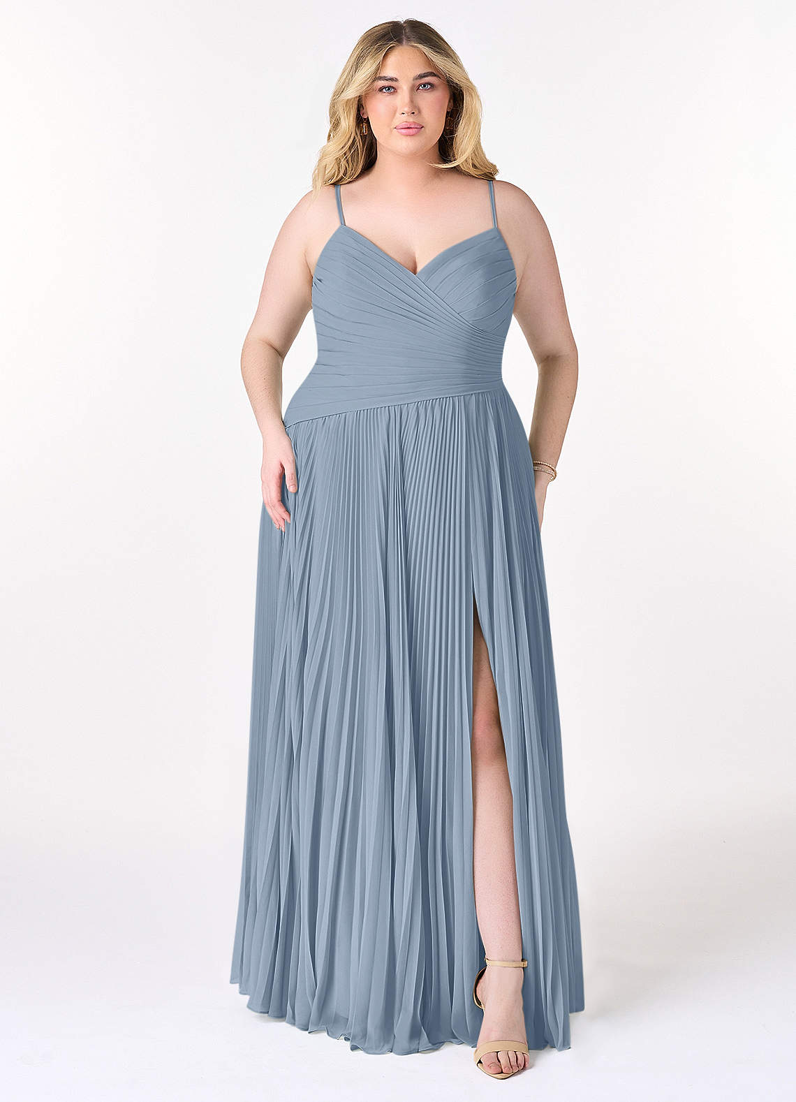 Azazie Vini Jurken voor bruidsmeisjes Jurk van Chiffon met A-Lijn V-hals geplooid Stoffig Blauw image1