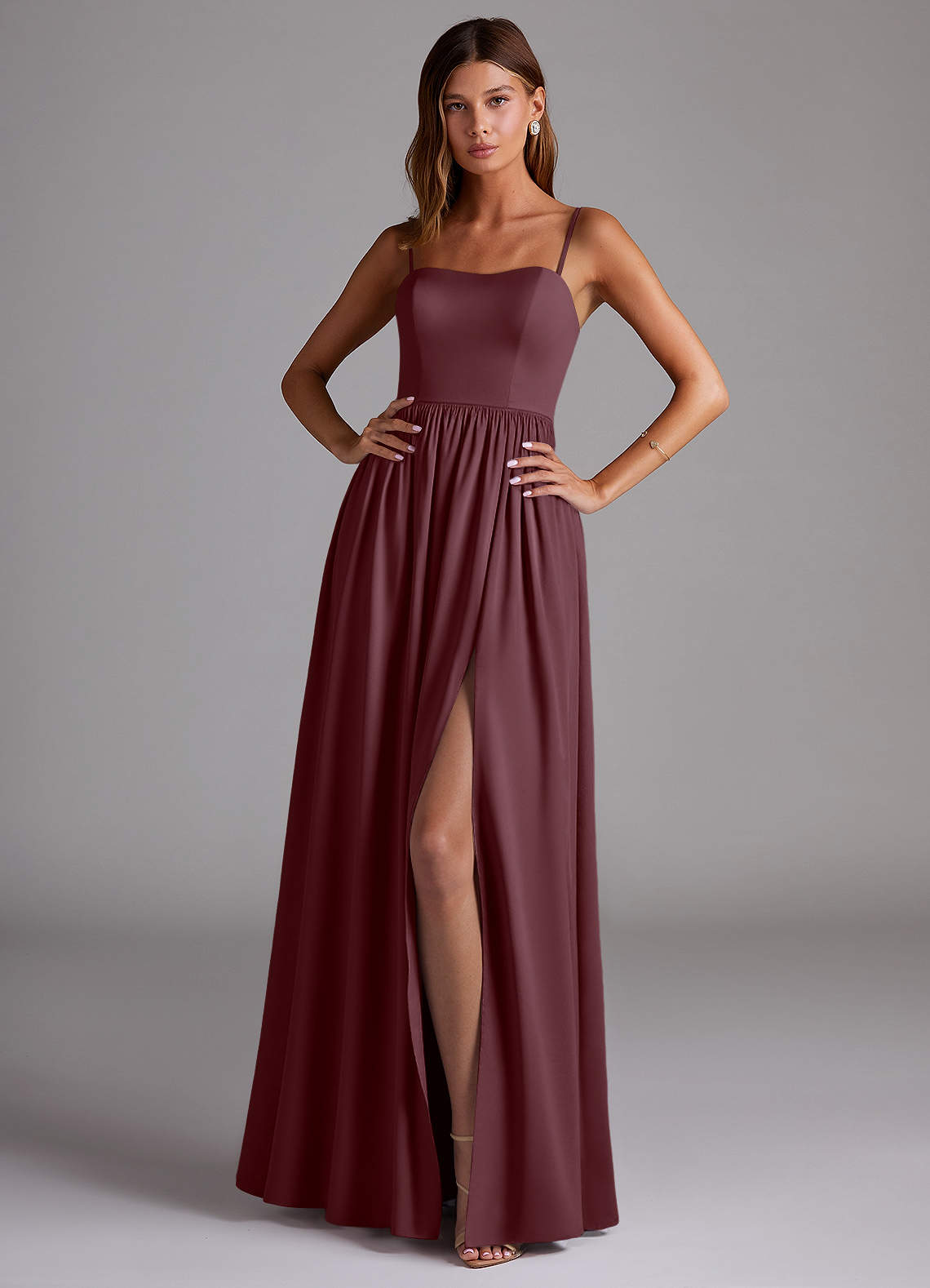 Azazie Calianna Robes de demoiselle d'honneur Robe Trapèze Convertible en Satin extensible Épaule décolletée Sangria image1