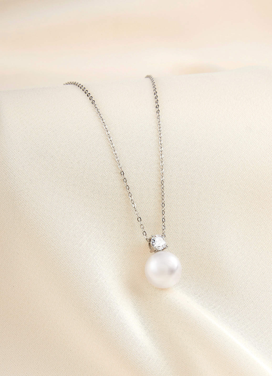 front Pearl And Rhinestone Pendant Necklace