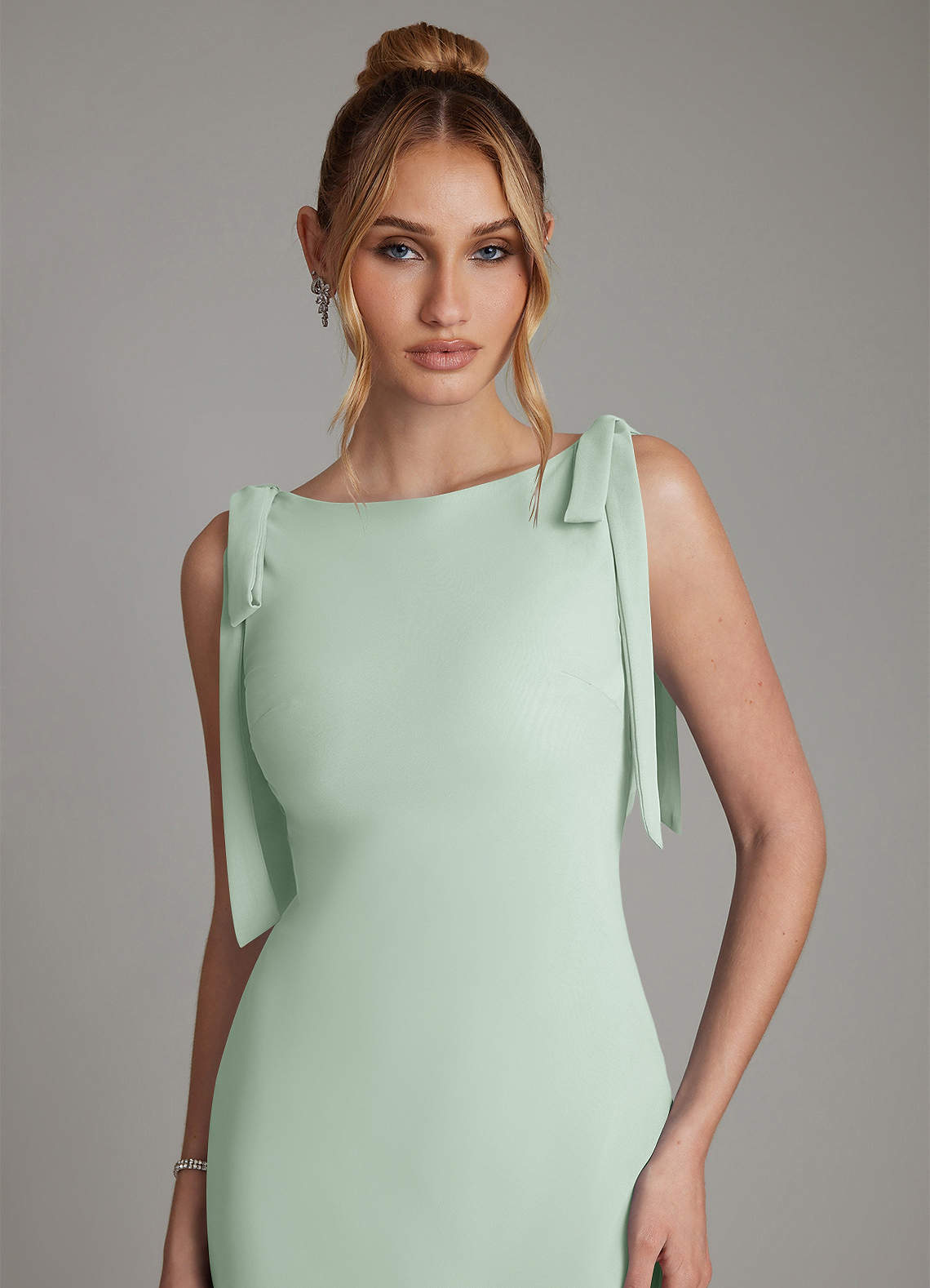 Azazie Luddie Vestidos de madrinha de casamento Vestido Agave de Chiffon de sereia com Arco image2