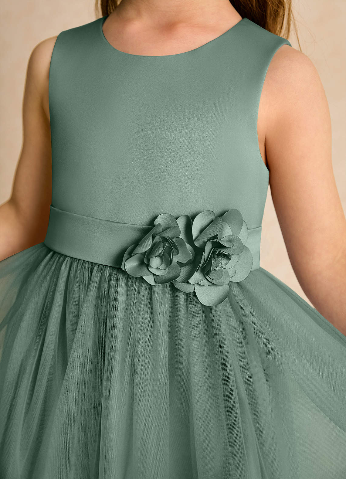 Azazie Miracle Blumenmädchenkleider A-Linie Schleifen Matte Satin Kleid Eukalyptus image5
