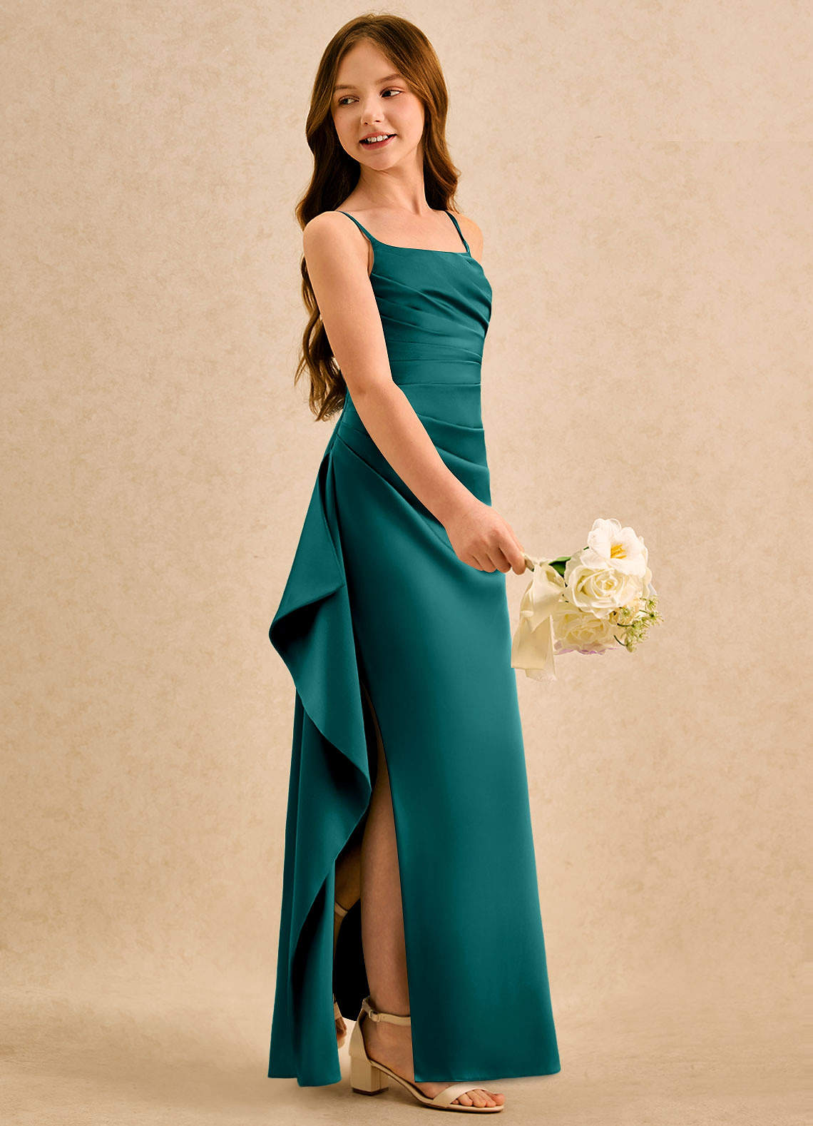 Azazie Cannoli Girls Formal Robe Demoiselle D'honneur Fillette Robe Trapèze en Satin extensible Plissée Paon image4