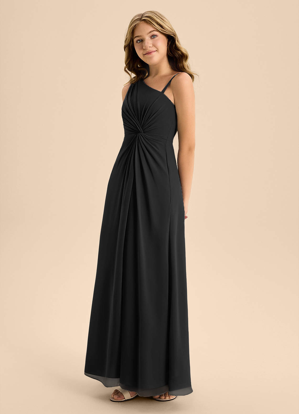 Azazie Brooke Junior Vestido de Negro de Gasa de Corte en A con Corte Lateral image5