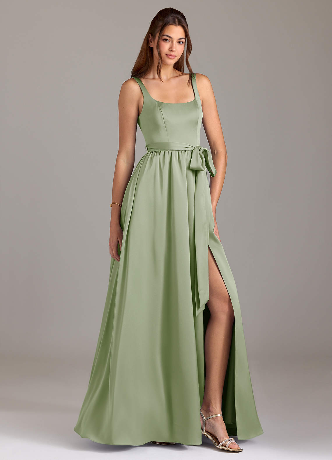 Azazie Elliott Robes de demoiselle d'honneur Robe Trapèze en Satin extensible avec poches Vert Sauge image1