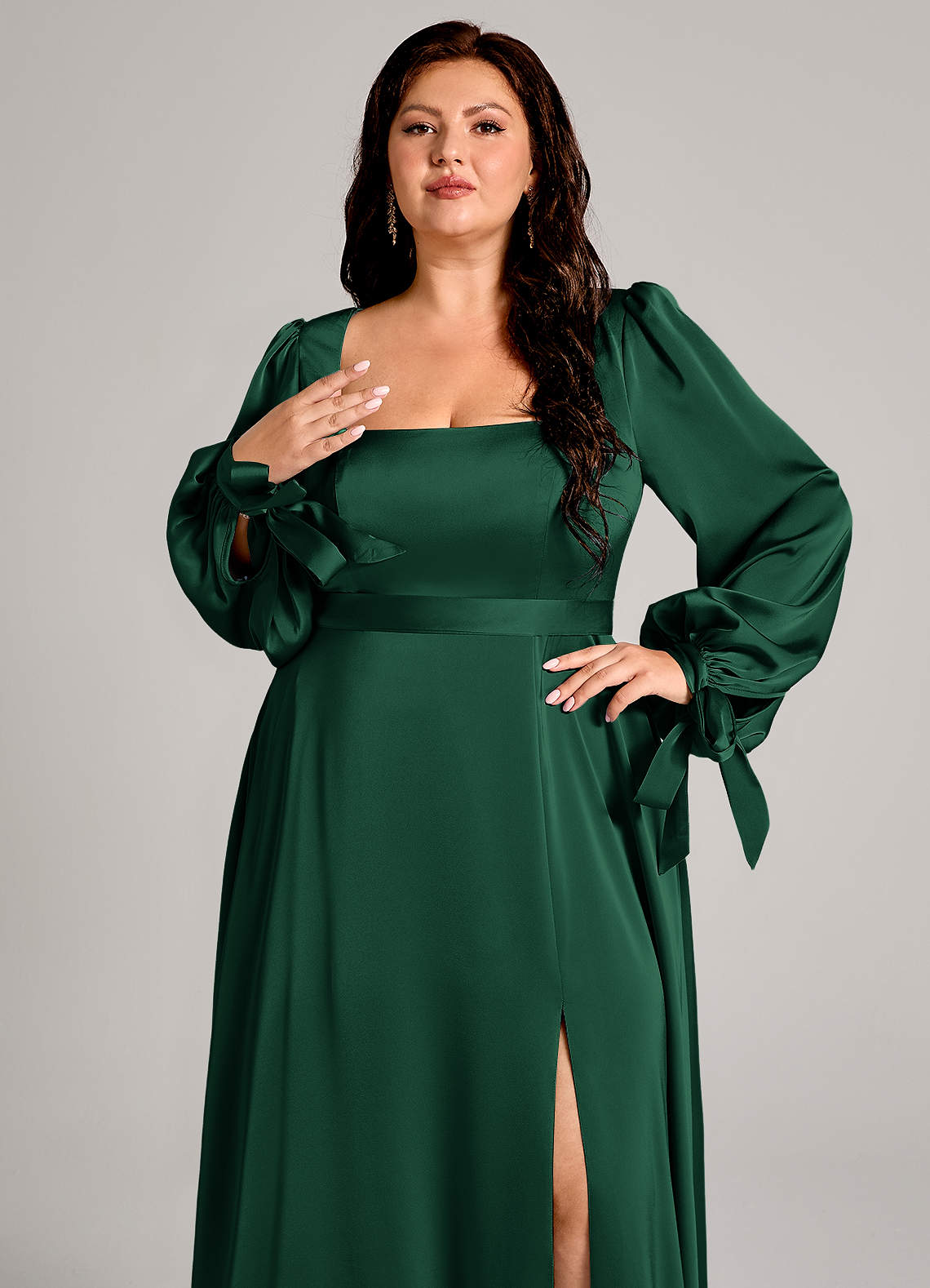 Azazie Leonia Vestidos de damas de honor Vestido de Verde Oscuro de Satén Elástico de Corte en A con Manga larga image8