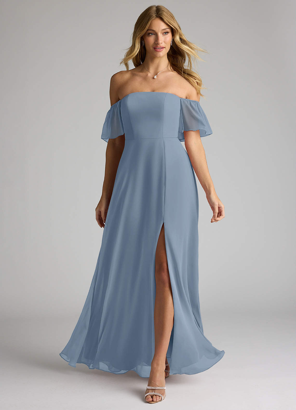 Azazie Sue Vestidos de damas de honor Vestido de Azul Polvoriento de Gasa de Corte en A Convertible con Vestidos sin tirantes image1