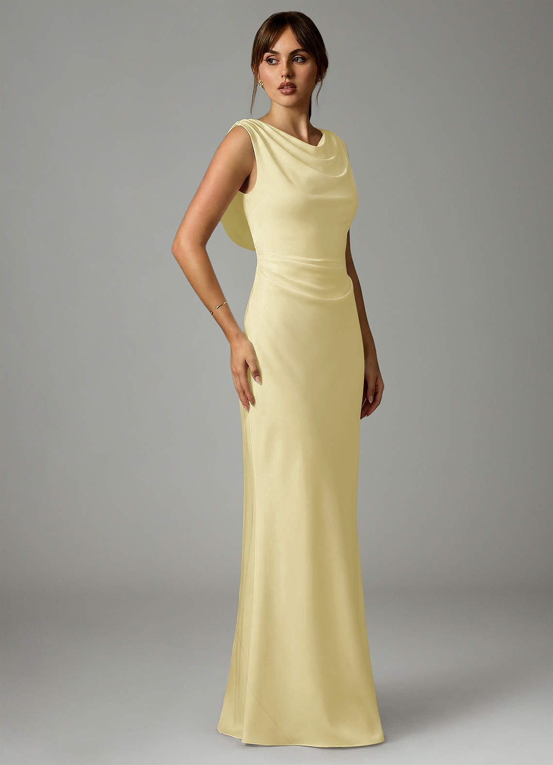 Azazie Kieryn Robes de demoiselle d'honneur Robe Sirène en Satin extensible Plissée Sorbet Citron image3