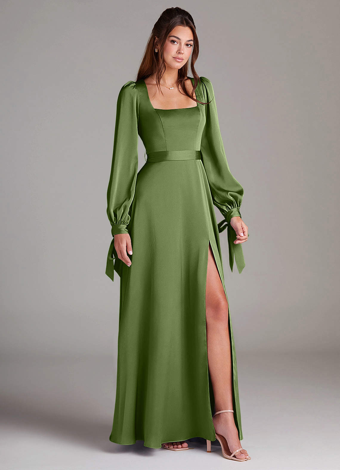 Azazie Leonia Vestidos de madrinha de casamento Vestido Zimbro de Cetim elástico de Linha A com Manga comprida image2