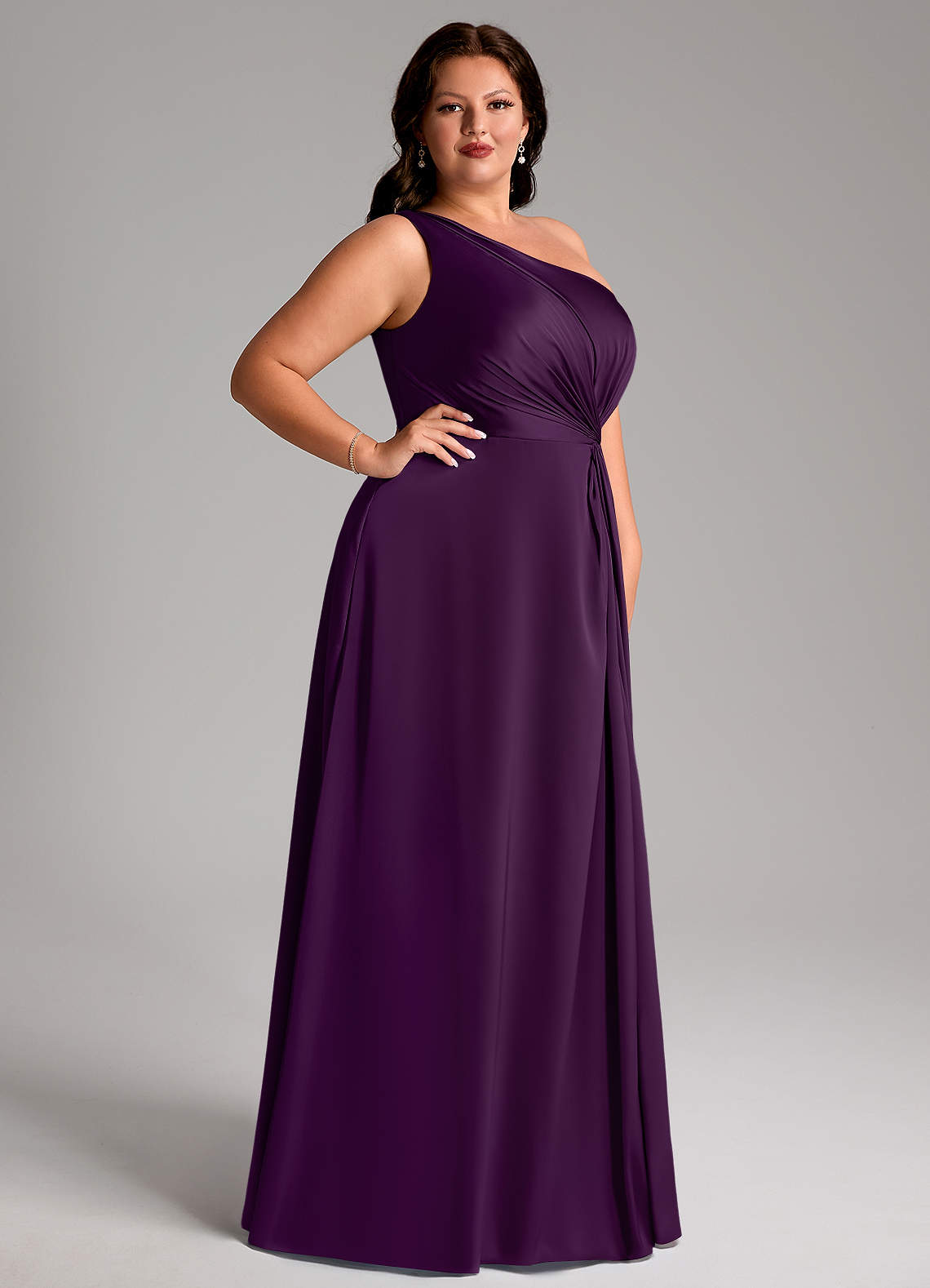 Azazie Brooke Vestidos de damas de honor Vestido de Uva de Satén Elástico de Corte en A con Hombro unilateral image9
