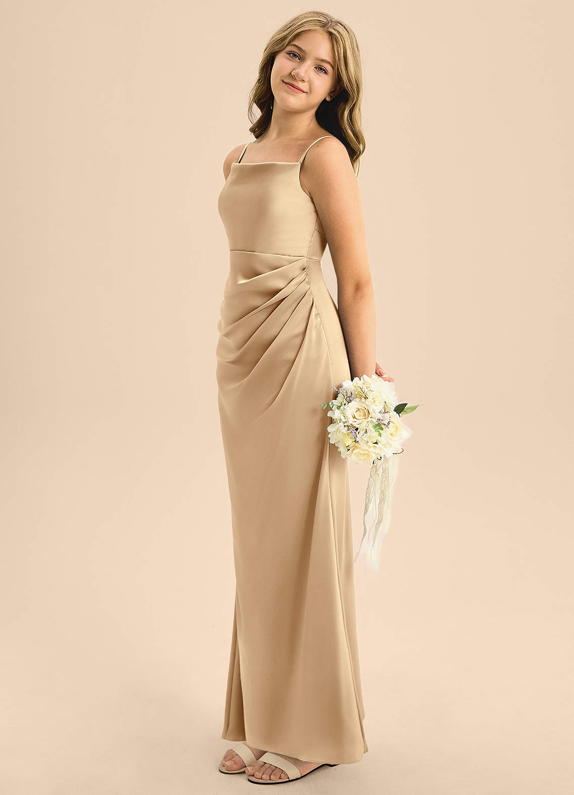 Azazie Renna Junior A라인 주름진 스트레치 새틴 플로어 길이 주니어 신부 들러리 드레스 image1