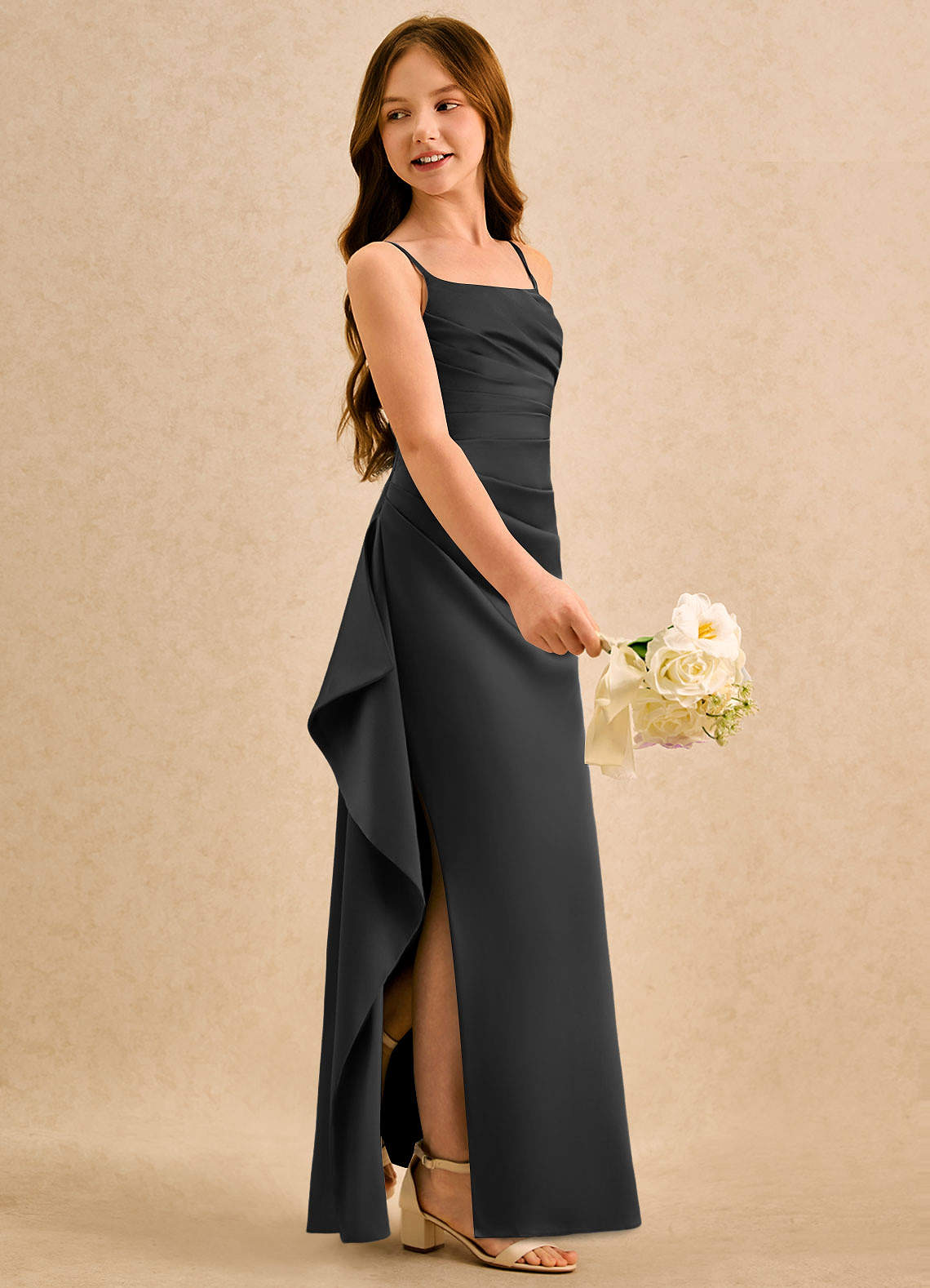 Azazie Cannoli Girls Formal vestidos de niña de las flores Vestido de Negro de Satén Elástico de Corte en A con Plisado image4