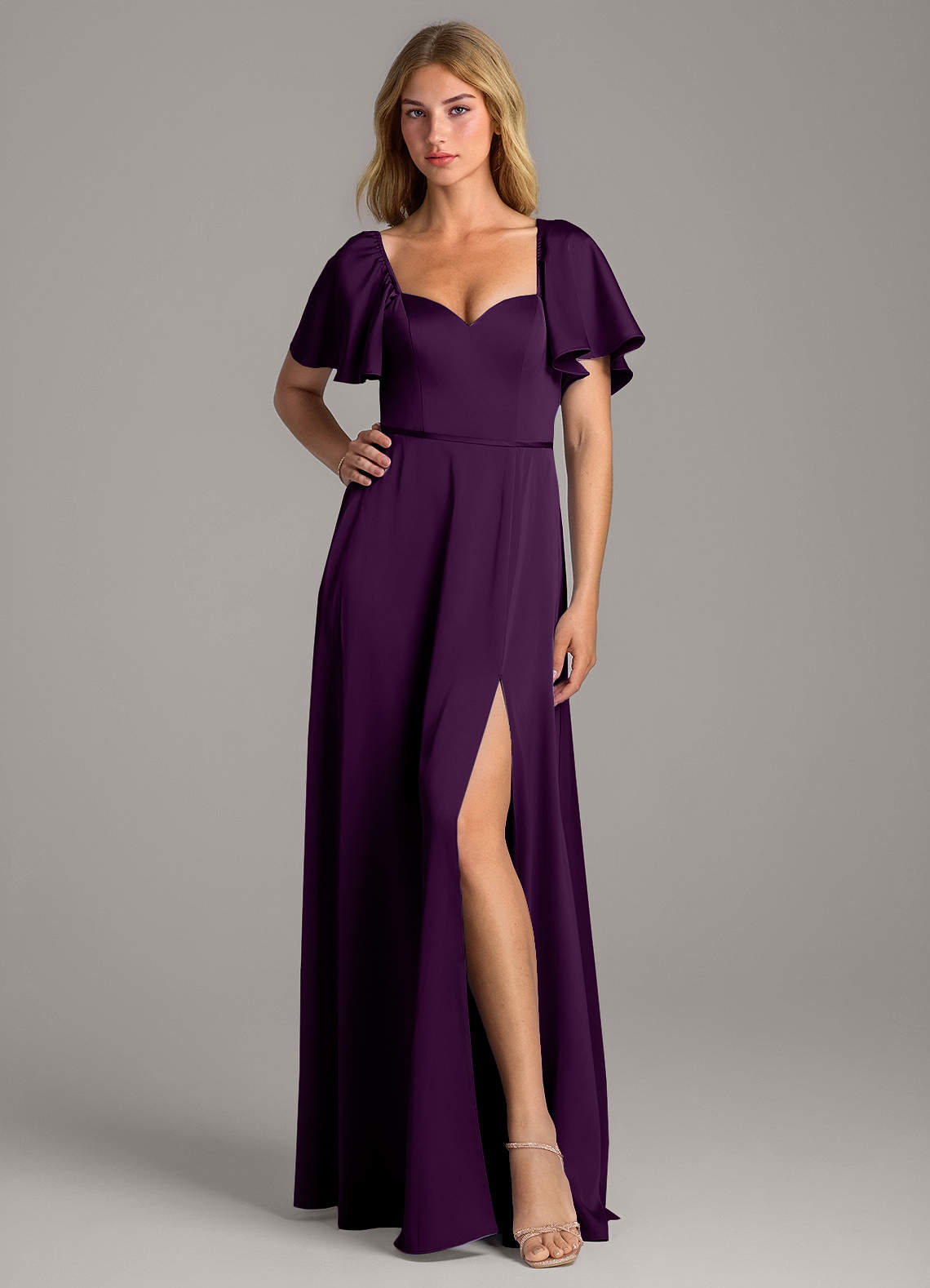 Azazie Chloe Robes de demoiselle d'honneur Robe Trapèze en Satin extensible Encolure en Forme de Cœur Grain De Raisin image1