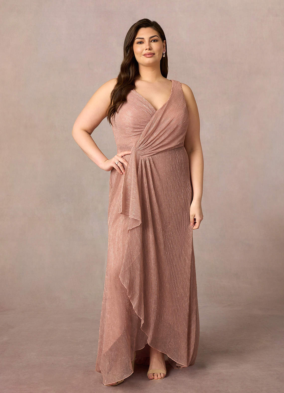 Upstudio Tuscon Mother of the Bride Dresses Rose Gold A-Line V-Neck Ruched Metallic Mesh Dress image5