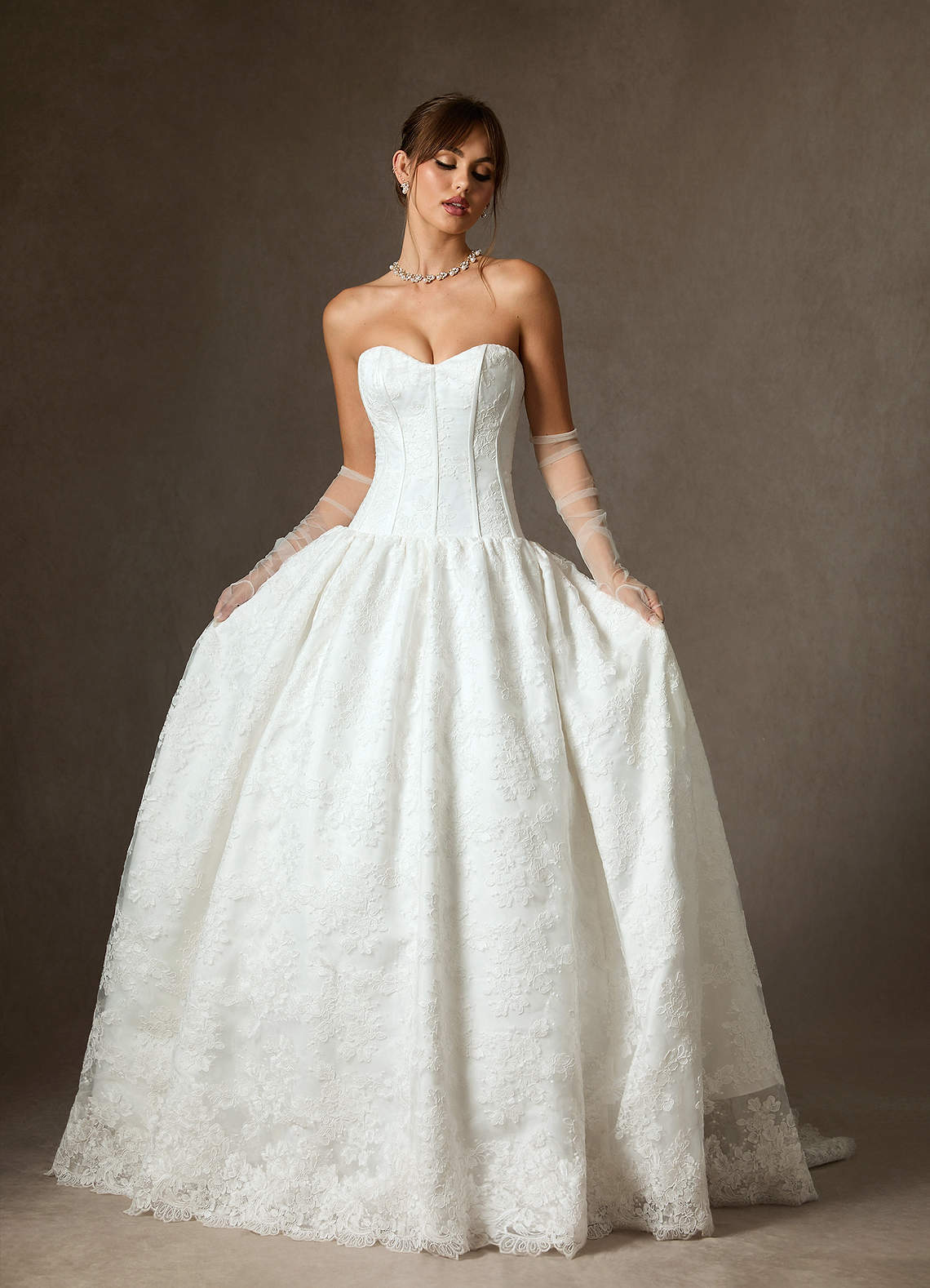 Azazie Giselle Robes de mariée Robe Princesse en Dentelle Sans bretelle Blanc De Diamant image4