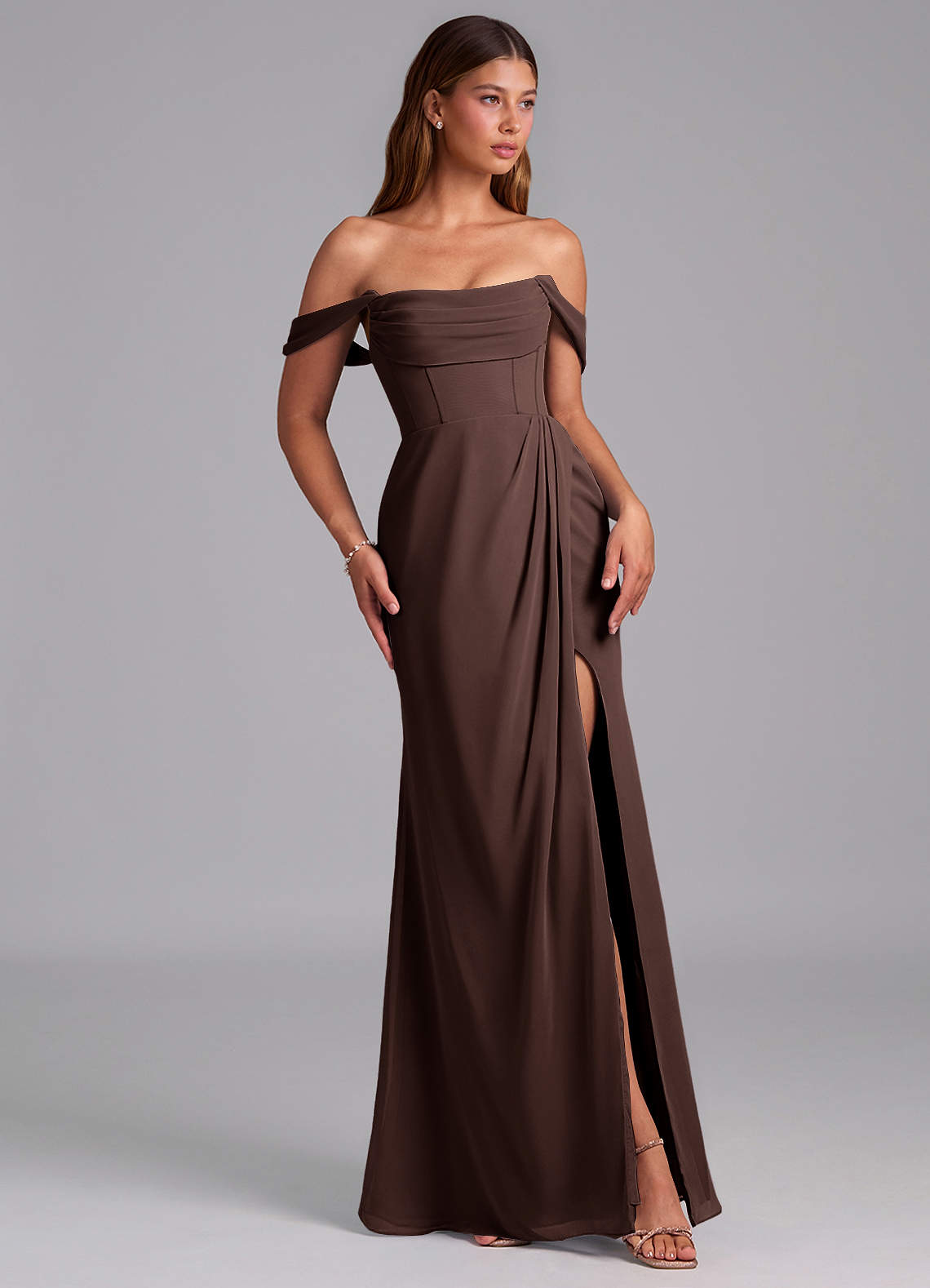Azazie Johana Jurken voor bruidsmeisjes Converteerbaar Jurk van Chiffon met Zeemeermin Off the Shoulder Ganache image5
