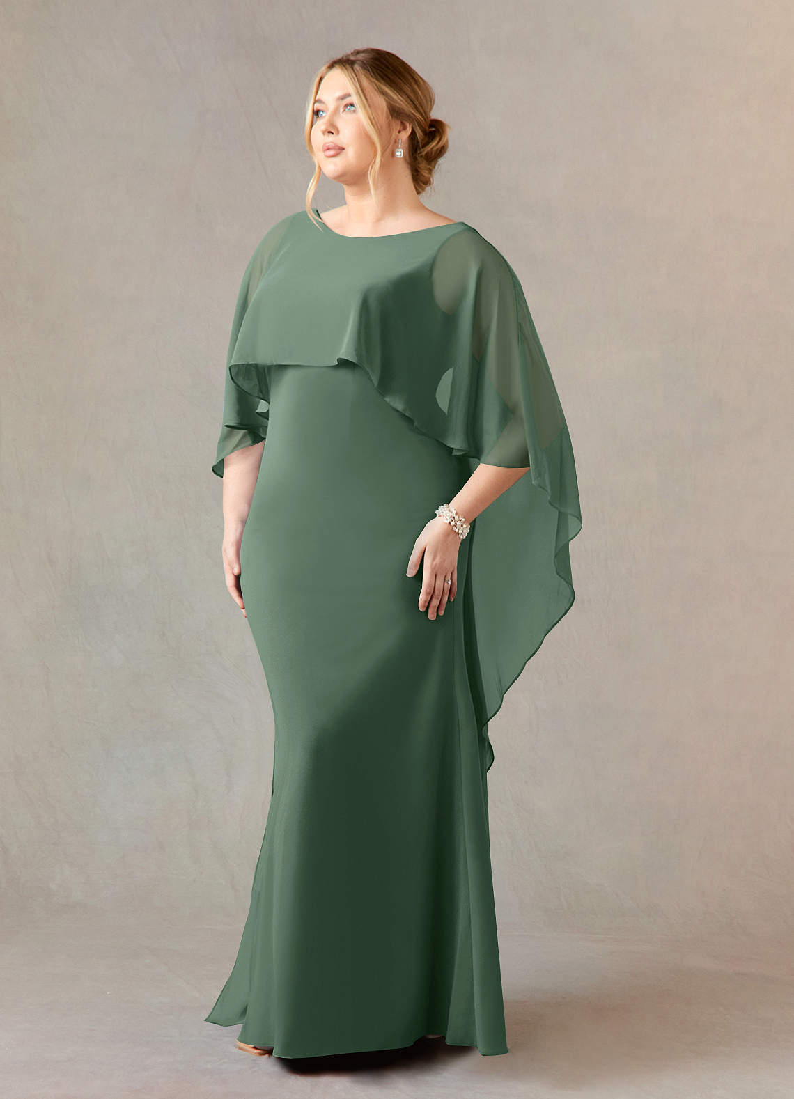Azazie Dion Vestidos para mãe da noiva Vestir Eucalipto de Crepe Esticado de Bainha image9