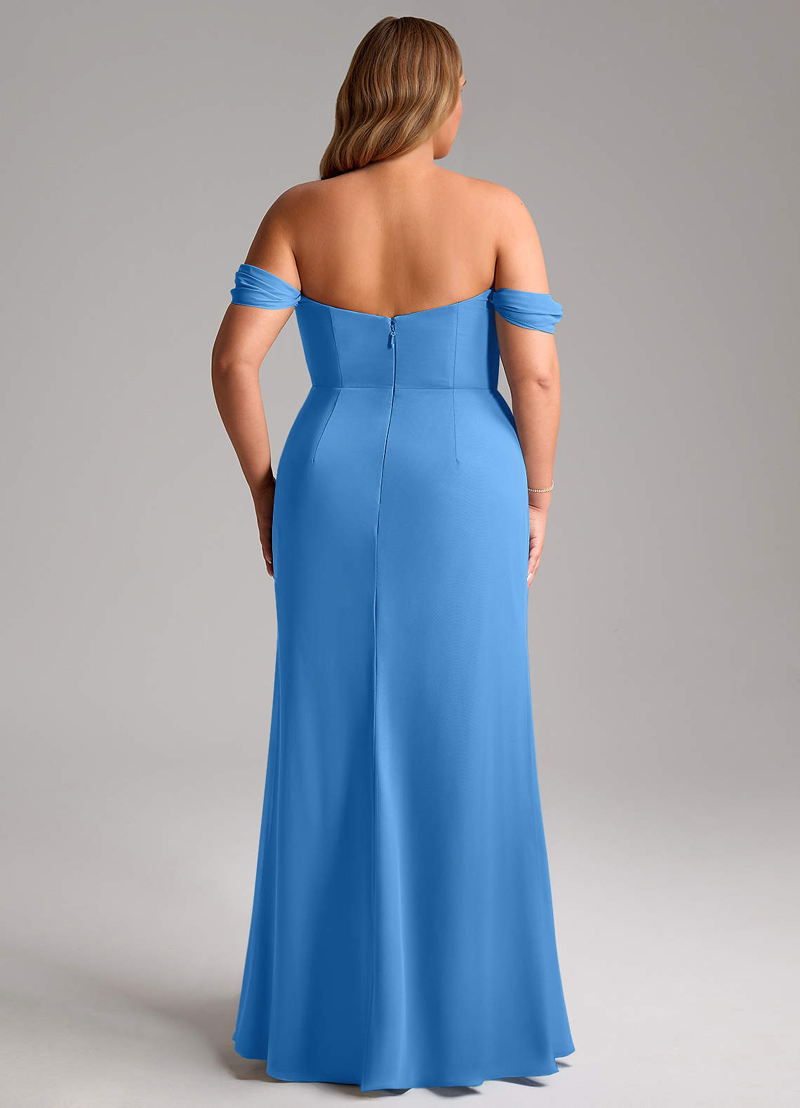 Azazie Saige Vestidos de damas de honor Vestido de Azul Grisaceo de Gasa de Corte en A Convertible con Vestidos sin tirantes image14