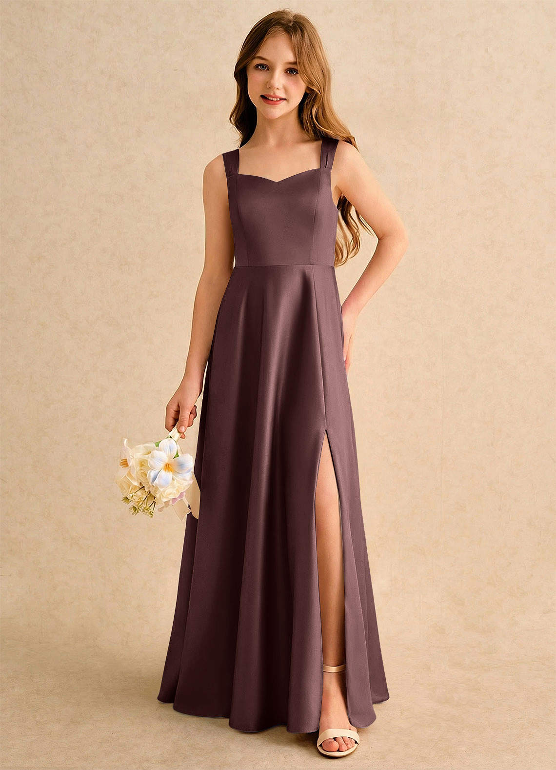 Azazie Makani Girls Formal Robe Demoiselle D'honneur Fillette Robe Trapèze en Mat Satiné Encolure en Forme de Cœur Expresso image1