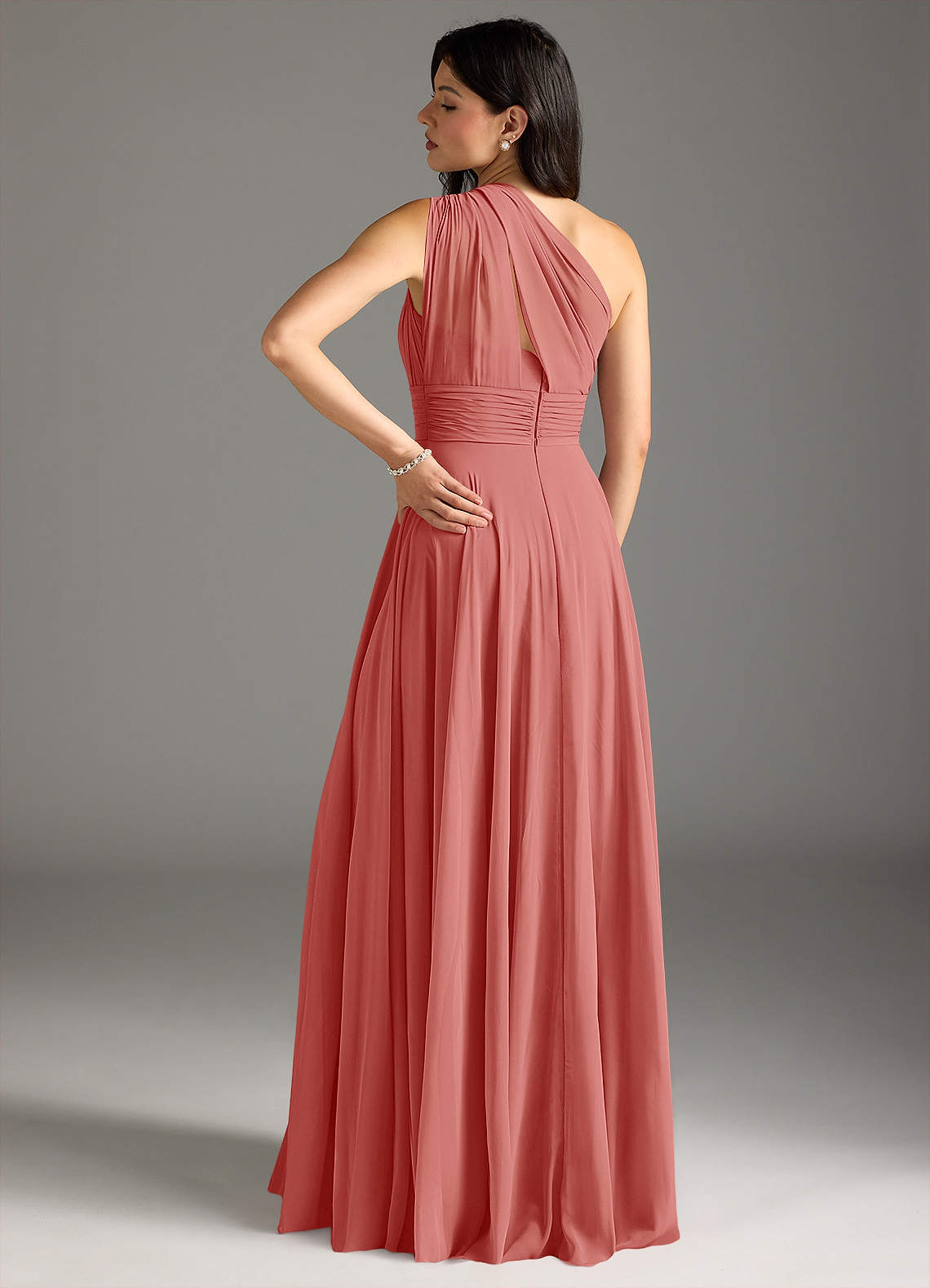 Azazie Charlize Robes de demoiselle d'honneur Robe Trapèze en Mousseline de soie Une épaule Antique Rose image1