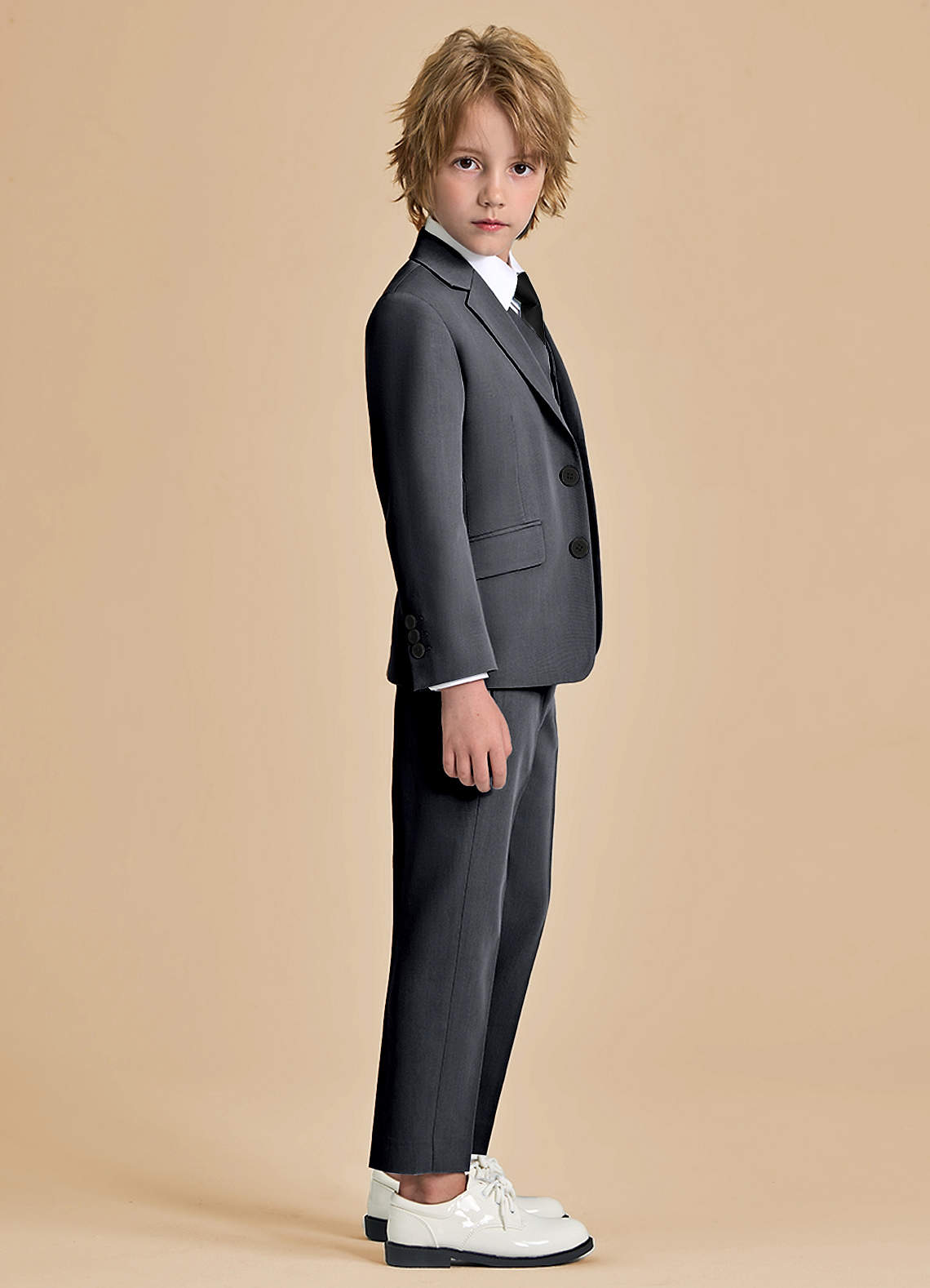 front Oliver Boys Charcoal 5-Piece Suit With Pre-tie