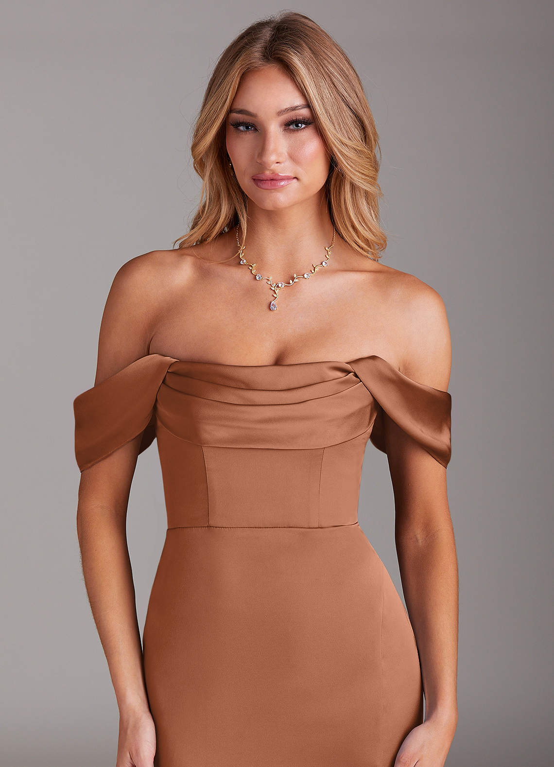 Azazie Saige Brudtärnklänningar Klä av Sjöjungfru i Stretch Satin Av axeln Bronzer image4