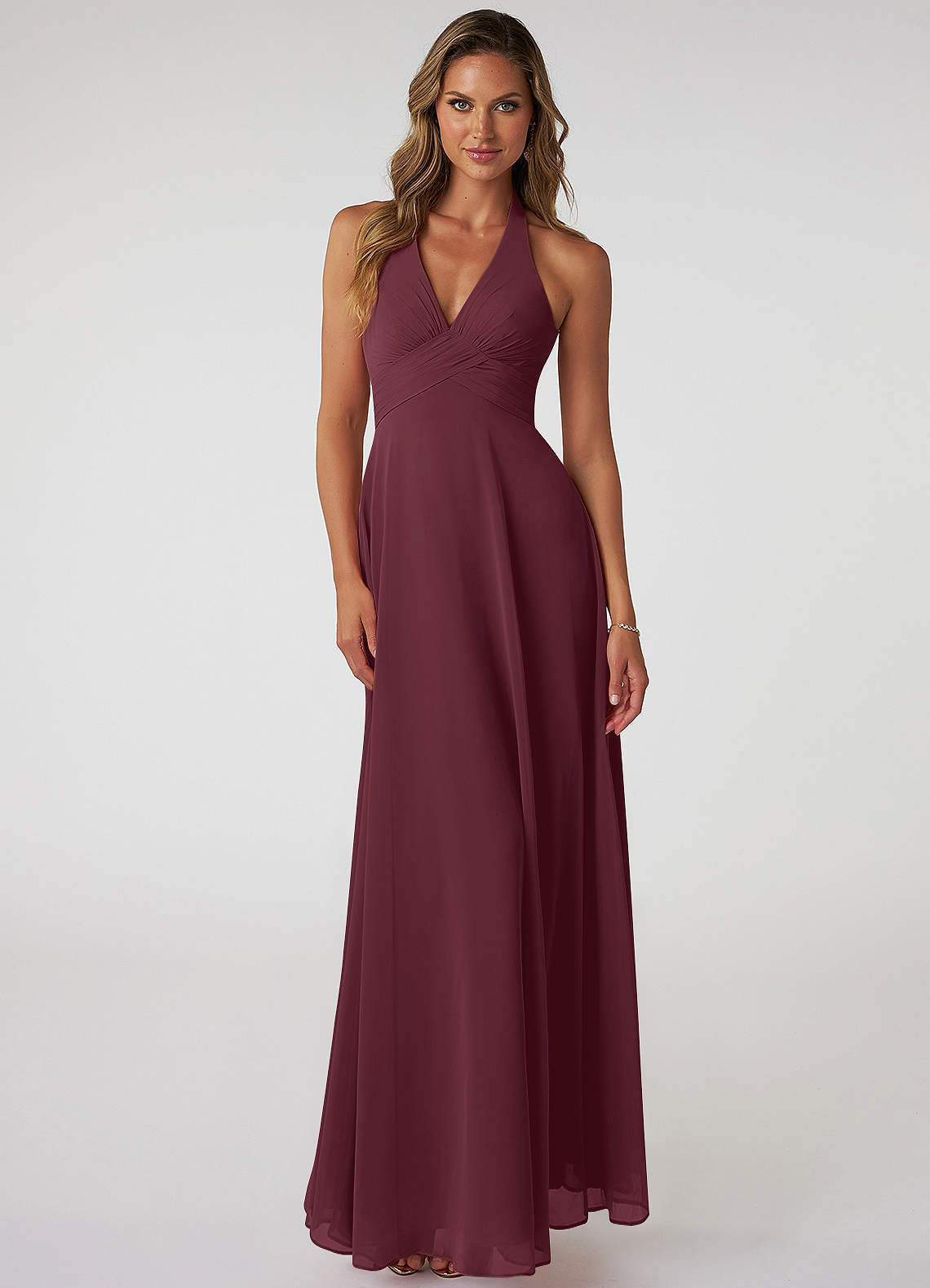 Azazie Tessie Vestidos de damas de honor Vestido de Cabernet de Gasa de Corte en A con Cuello en V plisado image1