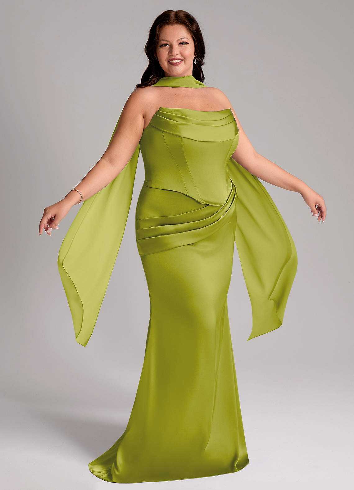 Azazie Sorrel Essayer des robes à la maison Robe Sirène Convertible en Satin extensible Sans bretelles Agave image9