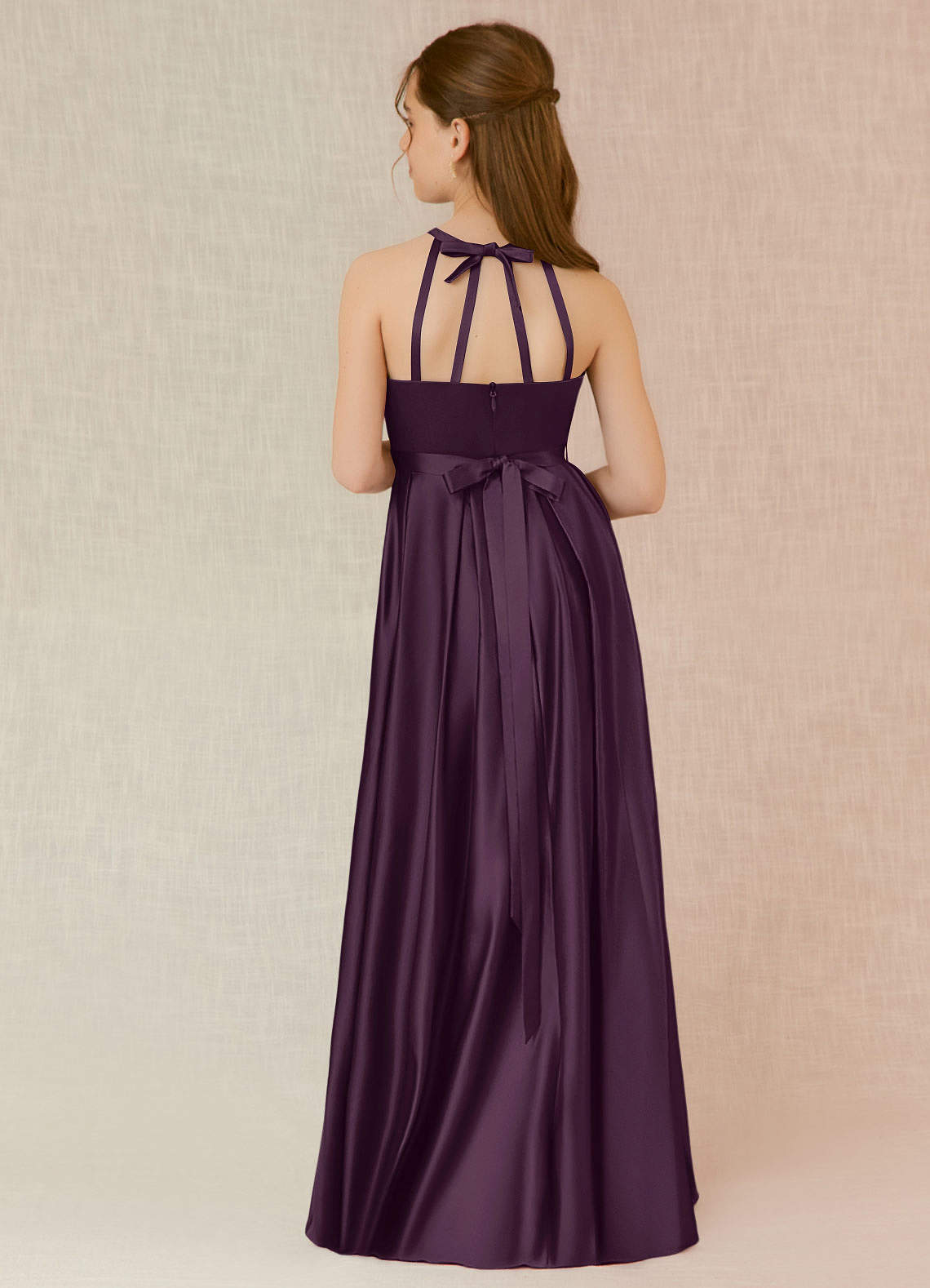 Azazie Arianthe Junior Vestido de Ciruela de Satén Elástico de Corte En A con Con bolsillos image1