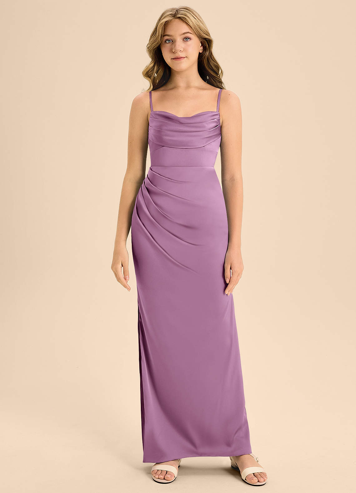 Azazie Mai Junior Vestido Glicínia de Cetim elástico de Linha A com Decote em coração image4