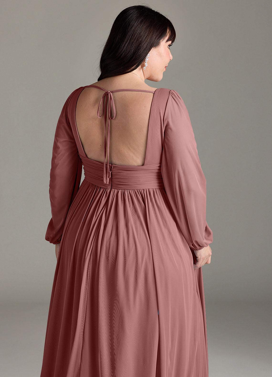 Azazie Norah Vestidos de damas de honor Vestido de Rosa Del Desierto de Gasa de Corte en A con Manga larga con cuello en V image12