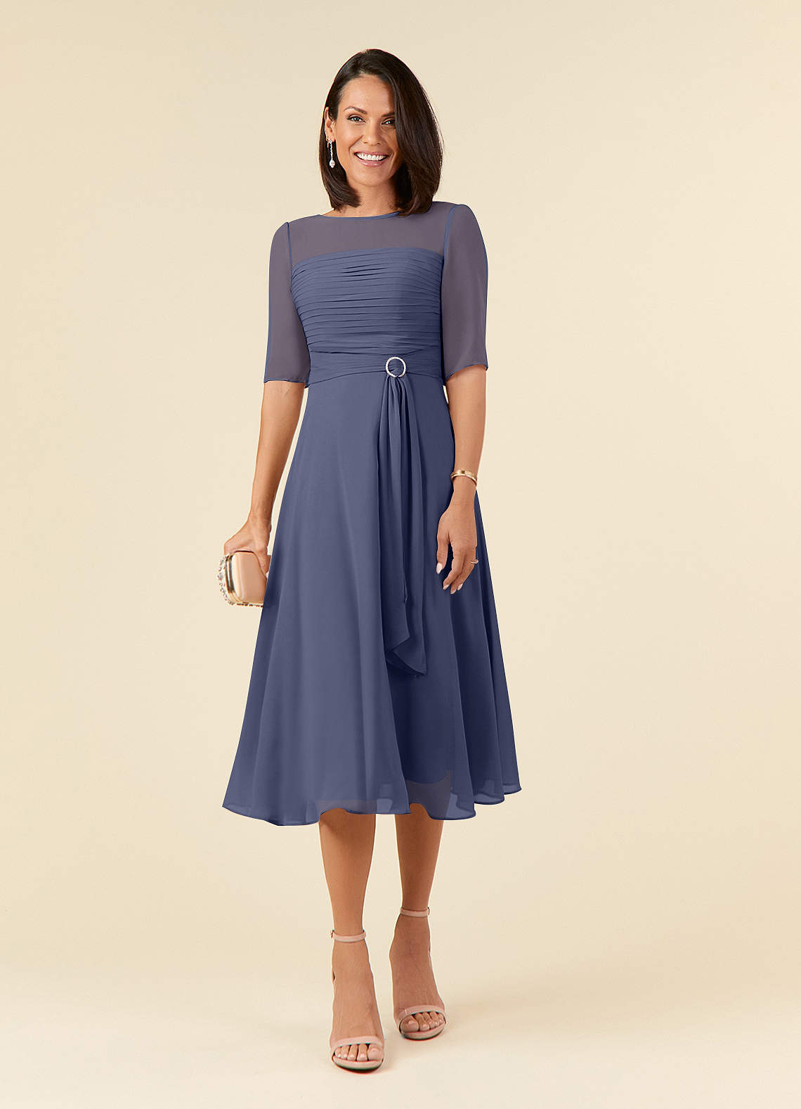 Azazie Naomi Abiti per la Madre della Sposa Abito A-Line in Chiffon Plissettato con Scollo a Barca Stormy image1