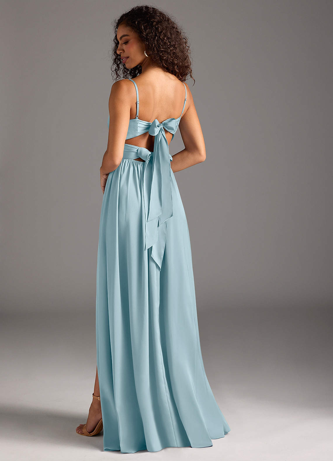 Azazie Zeya Robes de demoiselle d'honneur Robe Trapèze en Satin extensible Plissée Bleu Maussade image1