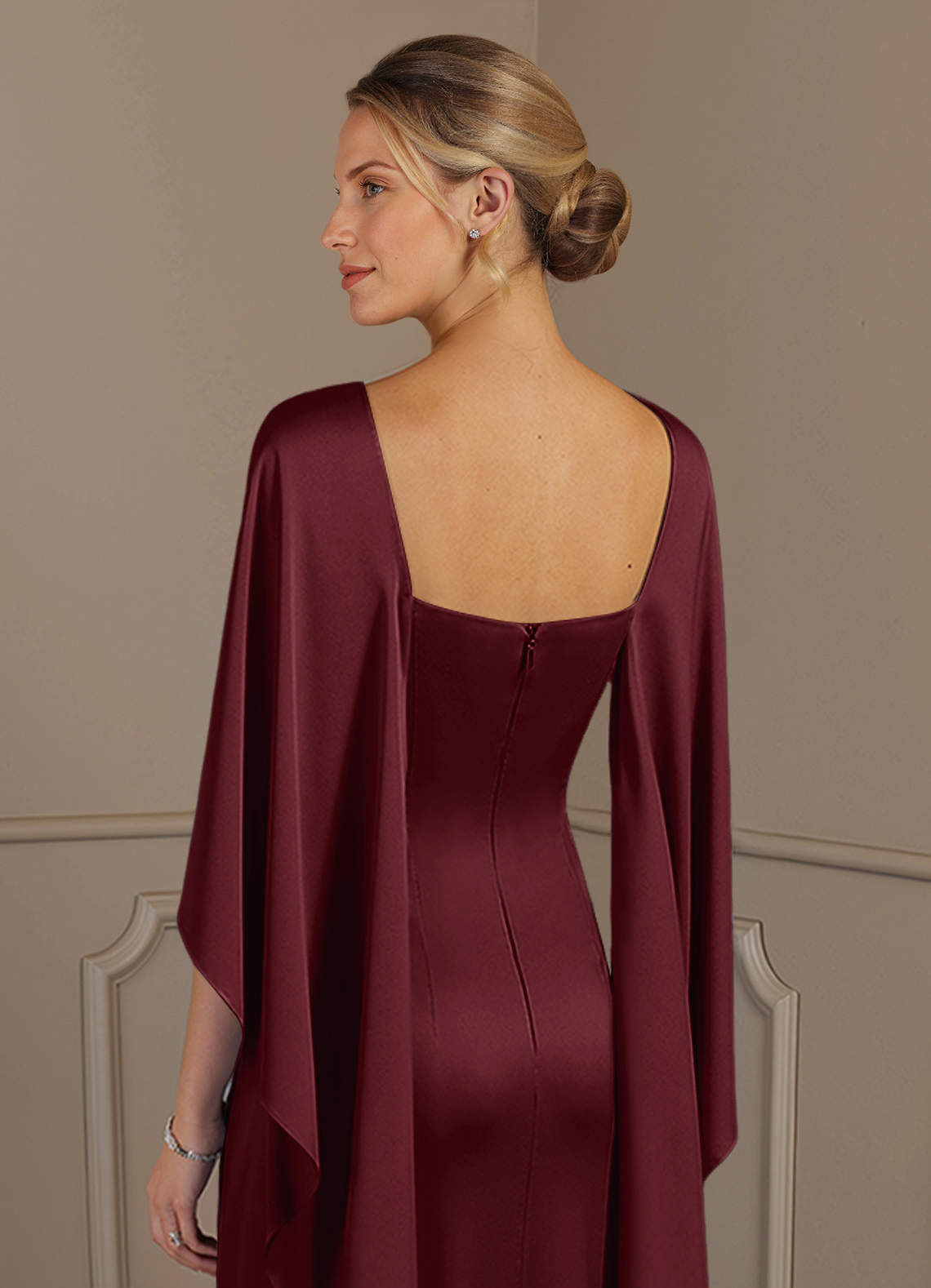 Azazie Eli vestidos de madre de la novia Vestido de Cabernet de Satén Elástico de Recto con Cuello de barco image5