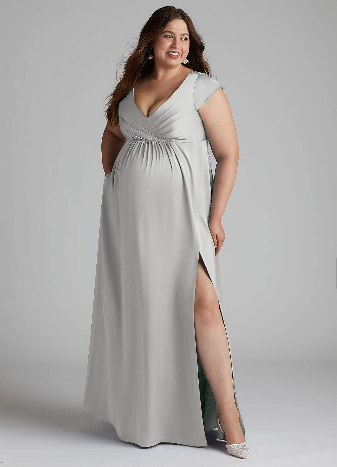 Azazie Allessia vestidos de dama de honor de maternidad Vestido de Corte en A Plisado Hasta el suelo Satén Elástico image9