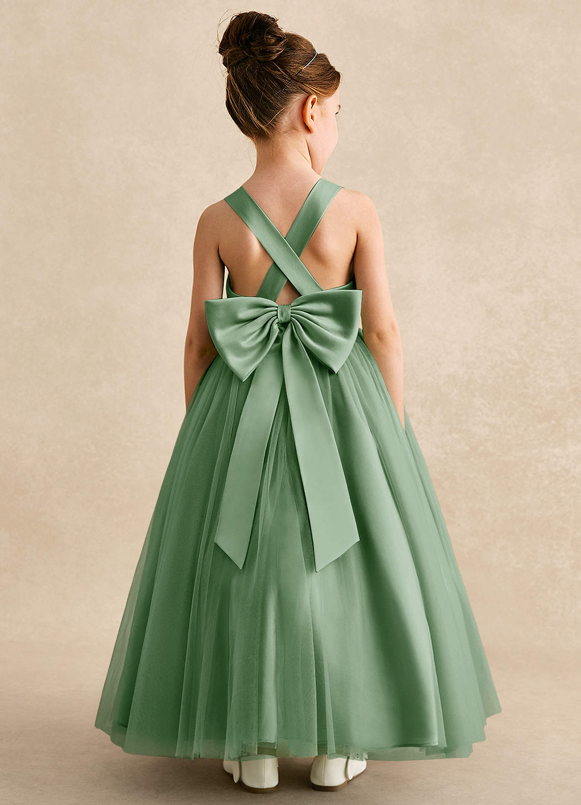 Azazie Peanut Robe Demoiselle D'honneur Fillette Robe Trapèze en Tulle Bretelle Matcha image1