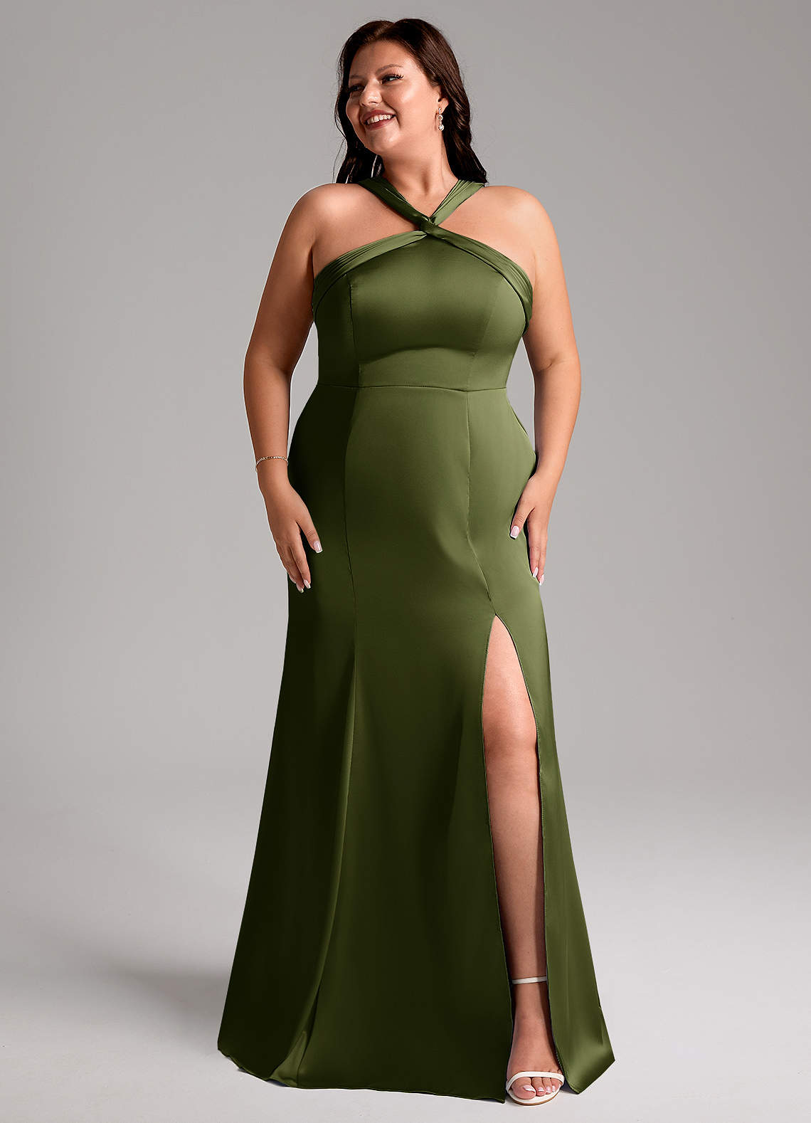 Azazie Rue Vestidos de madrinha de casamento Vestido Oliva de Cetim elástico de sereia com Plissado image9
