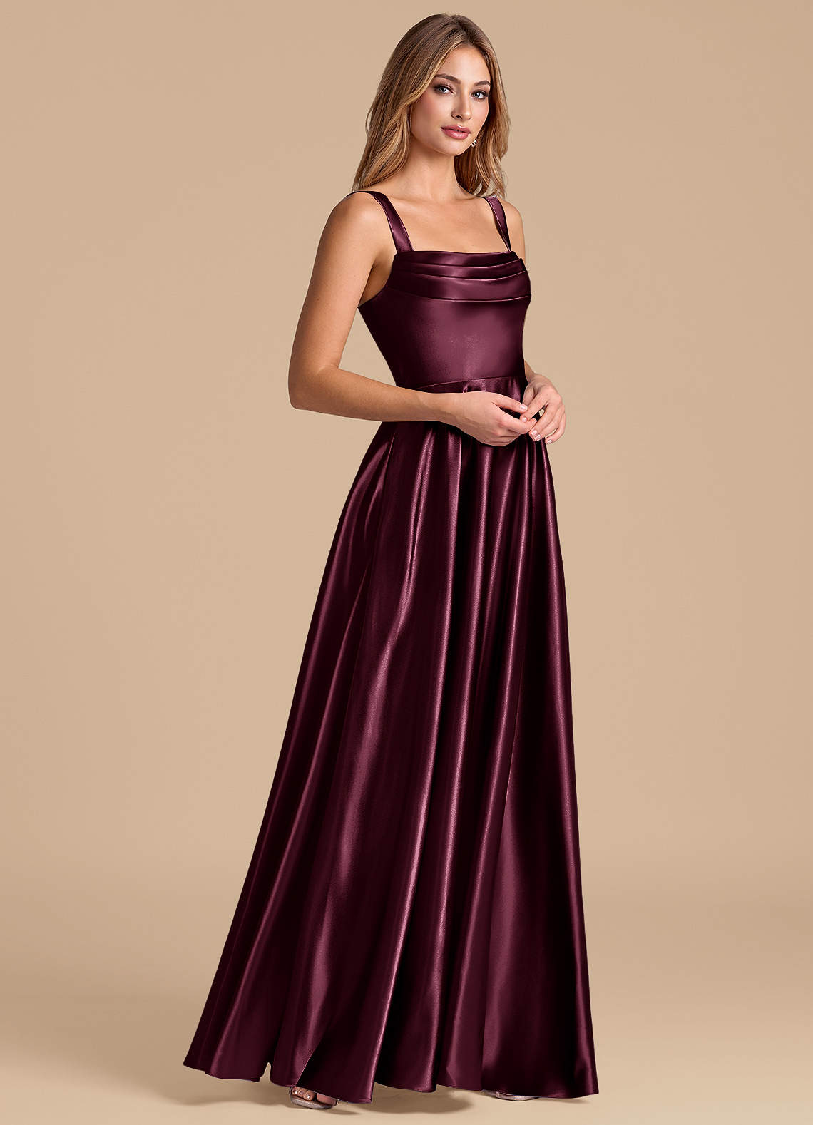 Azazie Shaude Brudtärnklänningar Klä av A-Linje i Metallisk satin Plisserad Cabernet image3