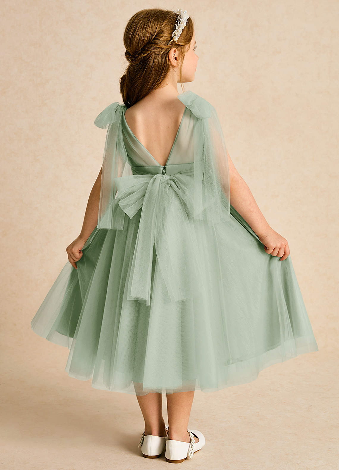 Azazie Dori Robe Demoiselle D'honneur Fillette Robe Trapèze en Tulle Rayé Vert Sauge image1