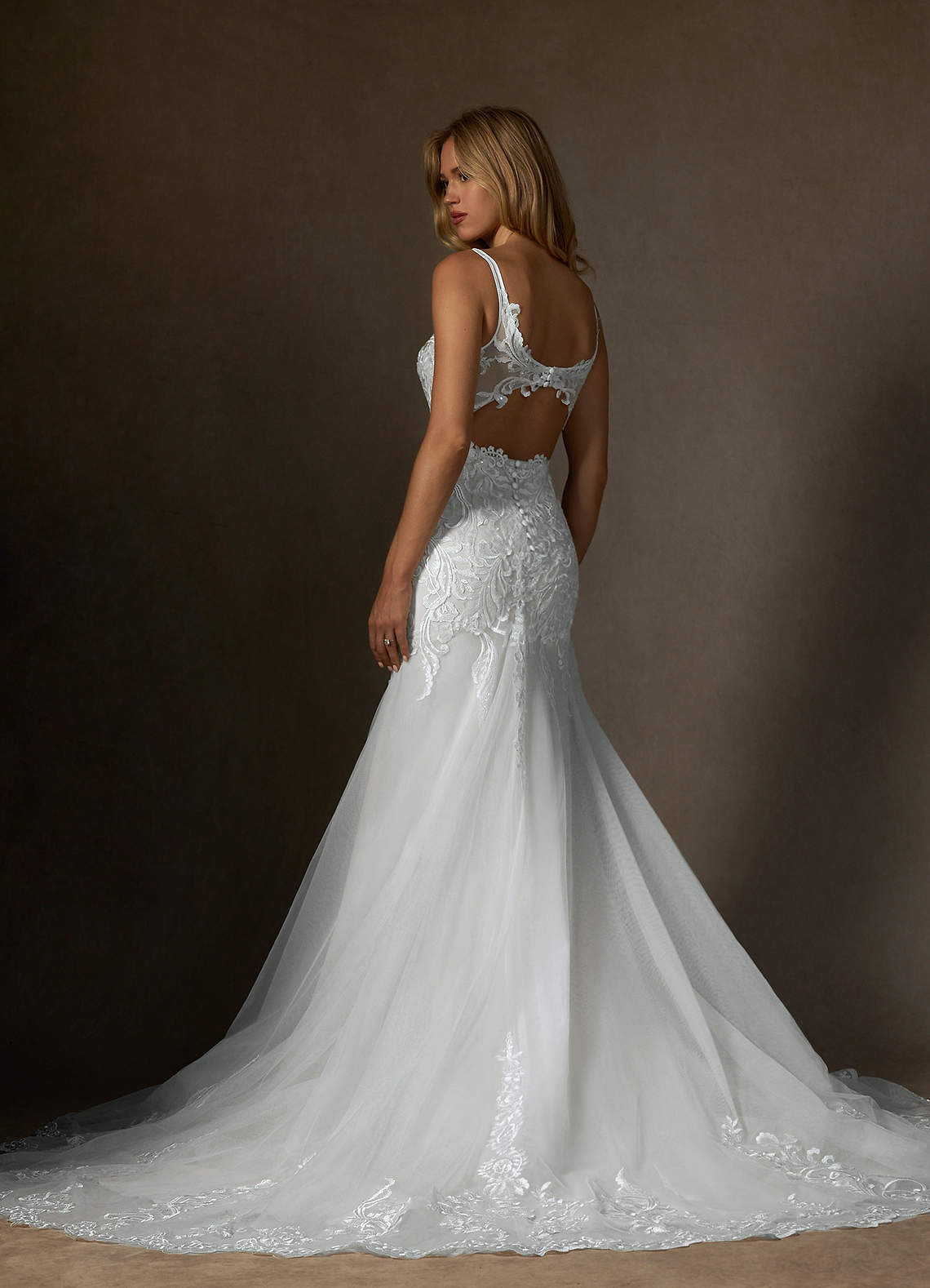 スーツ・フォーマル・ドレス Wedding Dress / Mermaid Dress Azazie Diva Diamond White Mermaid V-Neck Sequins Tulle Dress