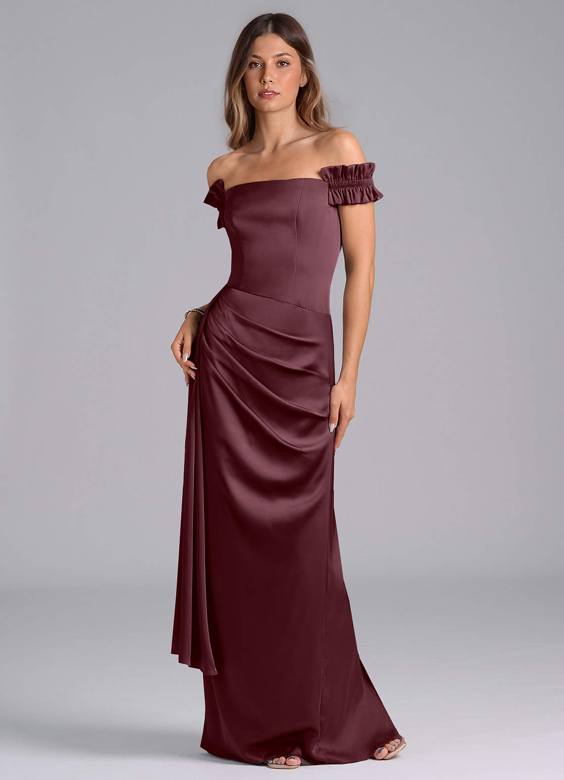 Azazie Kalysia Robes de demoiselle d'honneur Robe Sirène Convertible en Satin extensible Épaule décolletée Sangria image1
