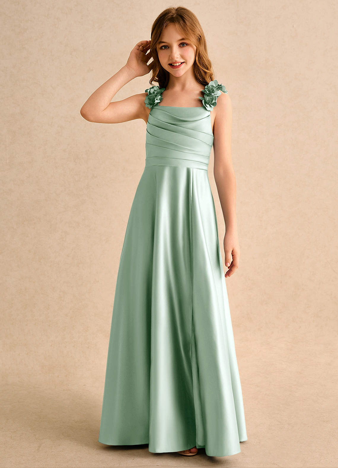Azazie Rosita Girls Formal Vestidos de florista Vestido Agave de Cetim fosco de Linha A com Plissado image5