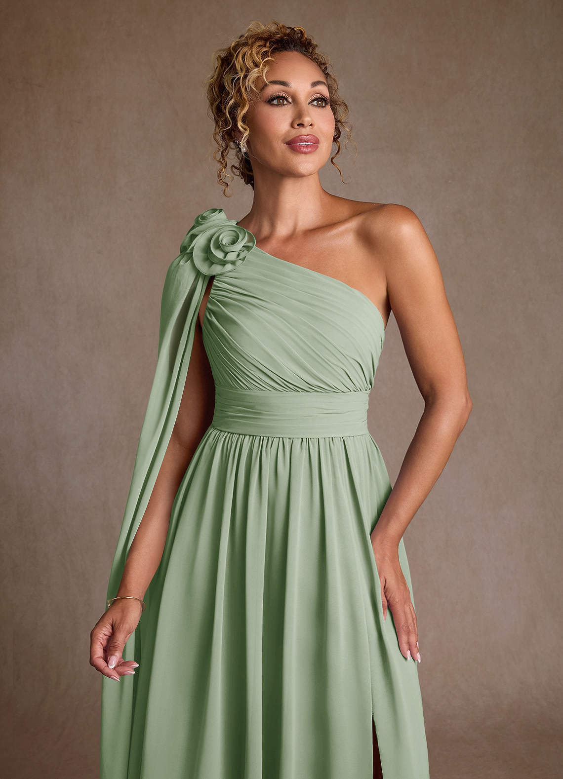 Azazie Lancaster Mère de la mariée Robes Robe Trapèze en Mousseline de soie Une épaule Vert Sauge image5