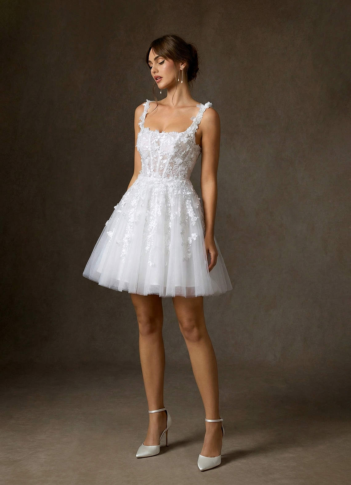 Azazie Sabine Robes de mariée Robe Trapèze en Dentelle Col Carré Blanc De Diamant image3