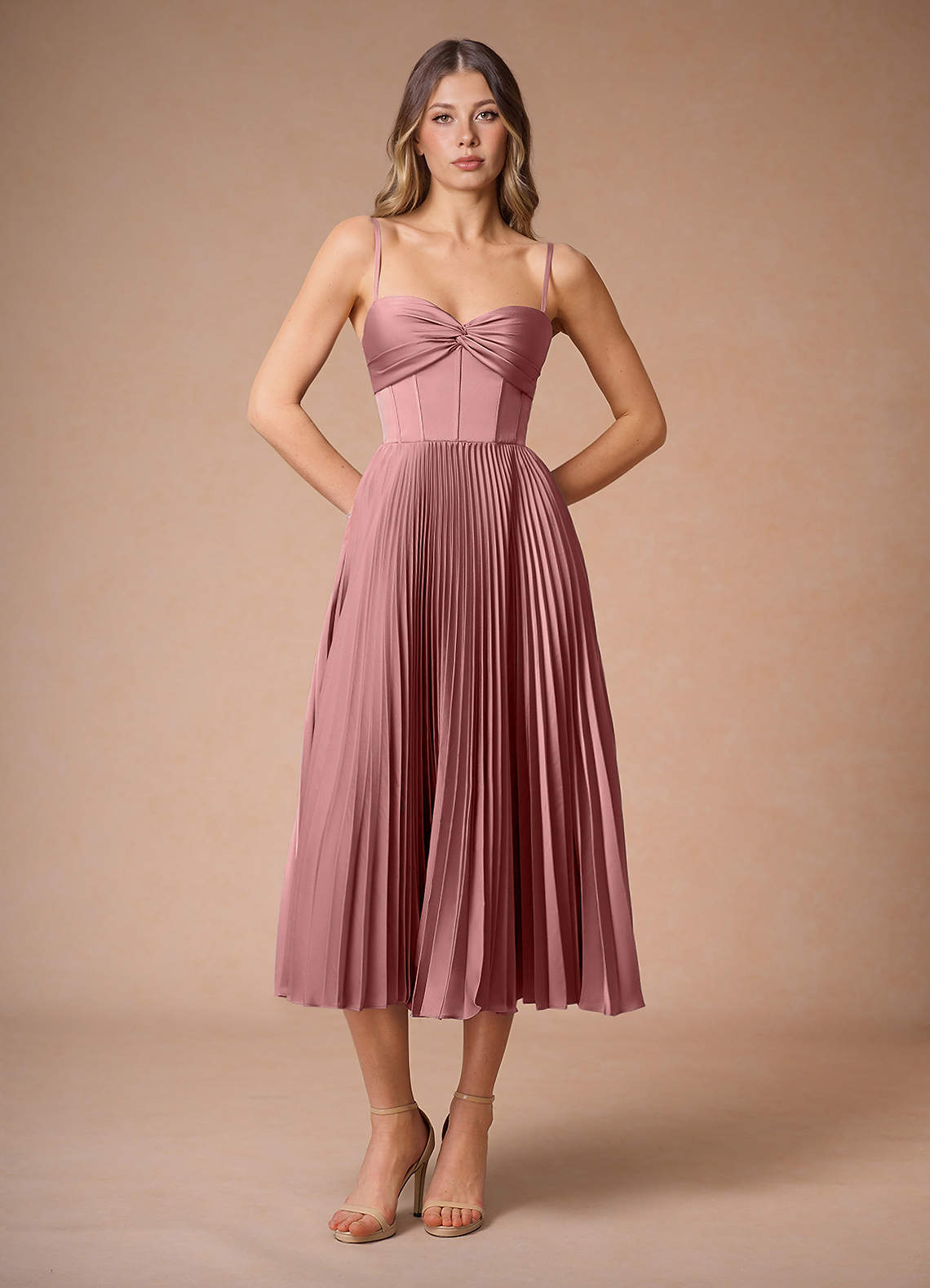 Léna Light Pink Pleated Midi Dress image1