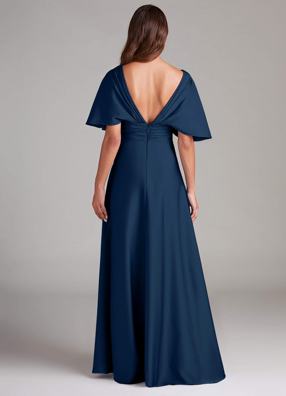Azazie Pamela Robes de demoiselle d'honneur Robe Trapèze en Satin extensible Plissée Bleu Marine Foncé image1