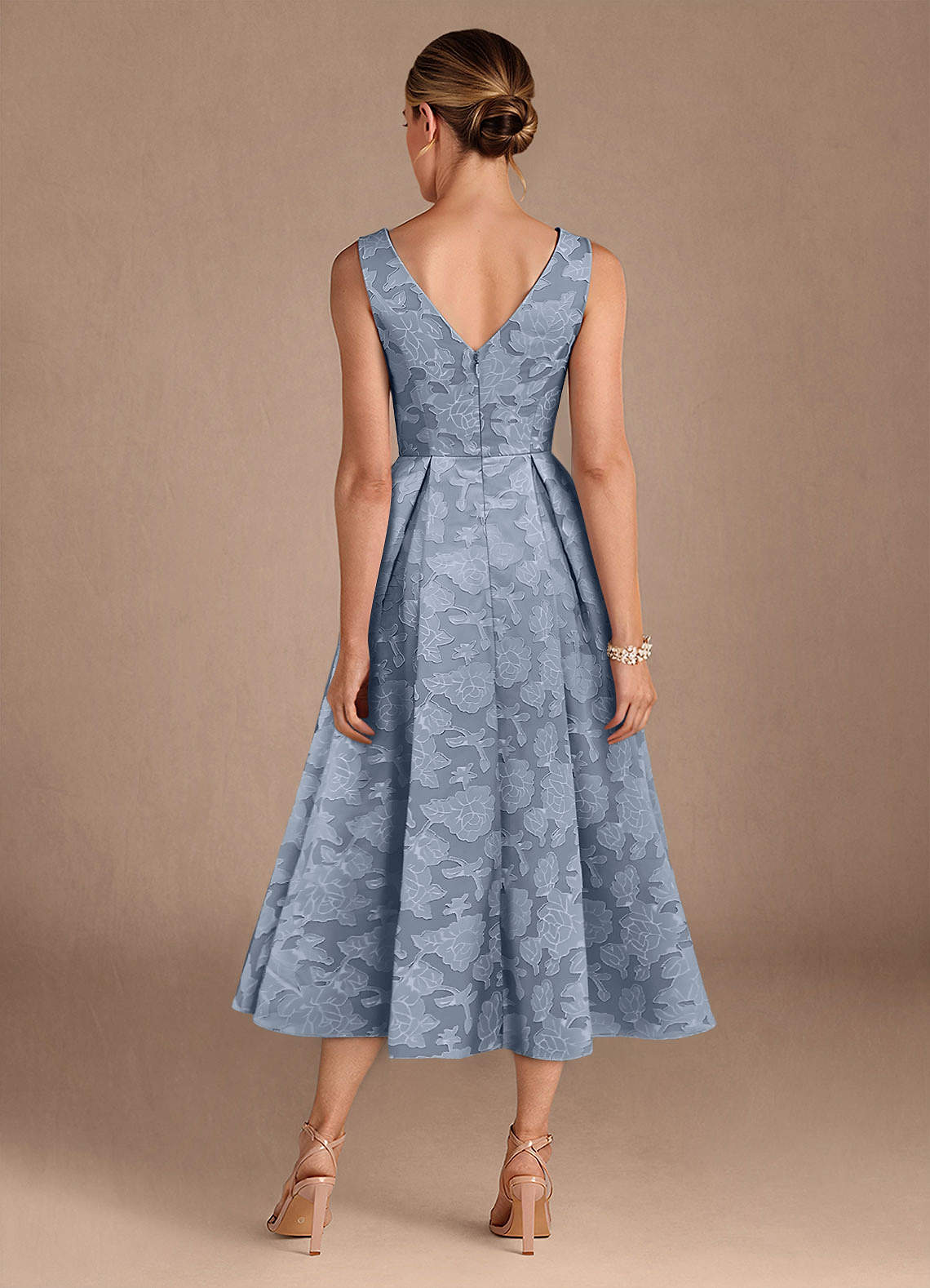 Azazie Fulton vestidos de madre de la novia Vestido de Azul Polvoriento de Devorado Floral de Corte En A con Plisado image2
