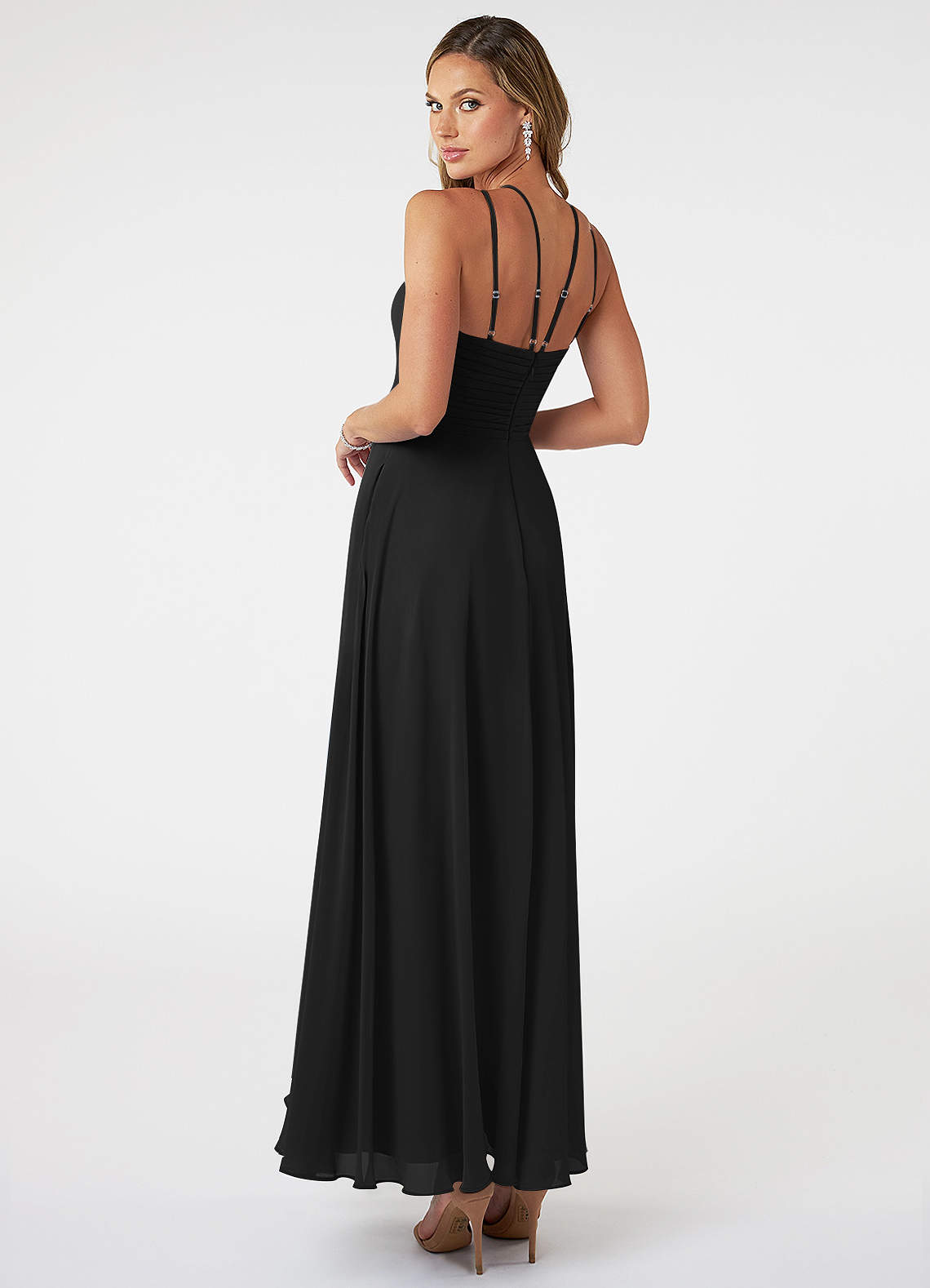 Adjustable spaghetti straps pleated chiffon maxi dress with slit