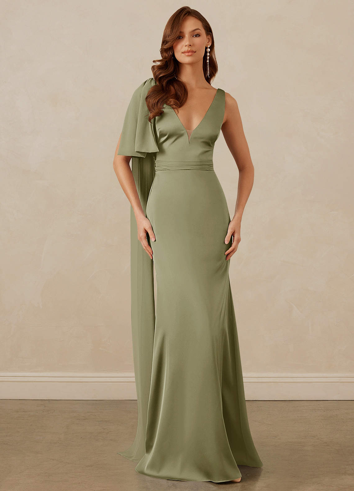 Christian Siriano Bridal for Azazie 1011 Brautjungfernkleider Meerjungfrau-Linie Schleifen Stretch-Satin Kleid Pistazie image1